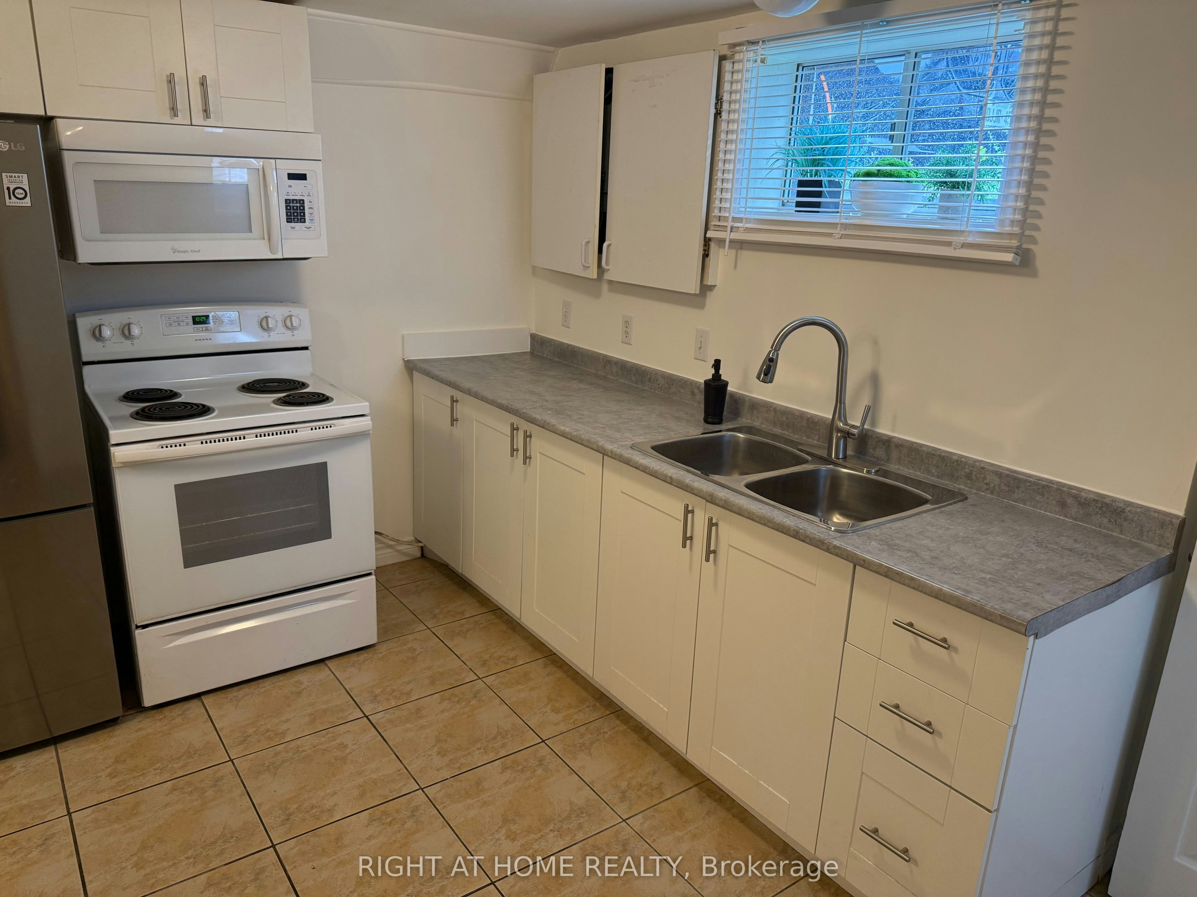 24 Morgan Avenue, Markham, ON, L3T 1R1 - 2