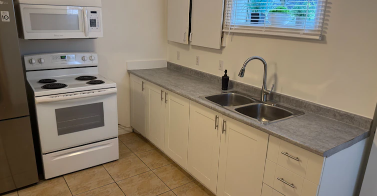 24 Morgan Avenue, Markham, ON, L3T 1R1 - 2