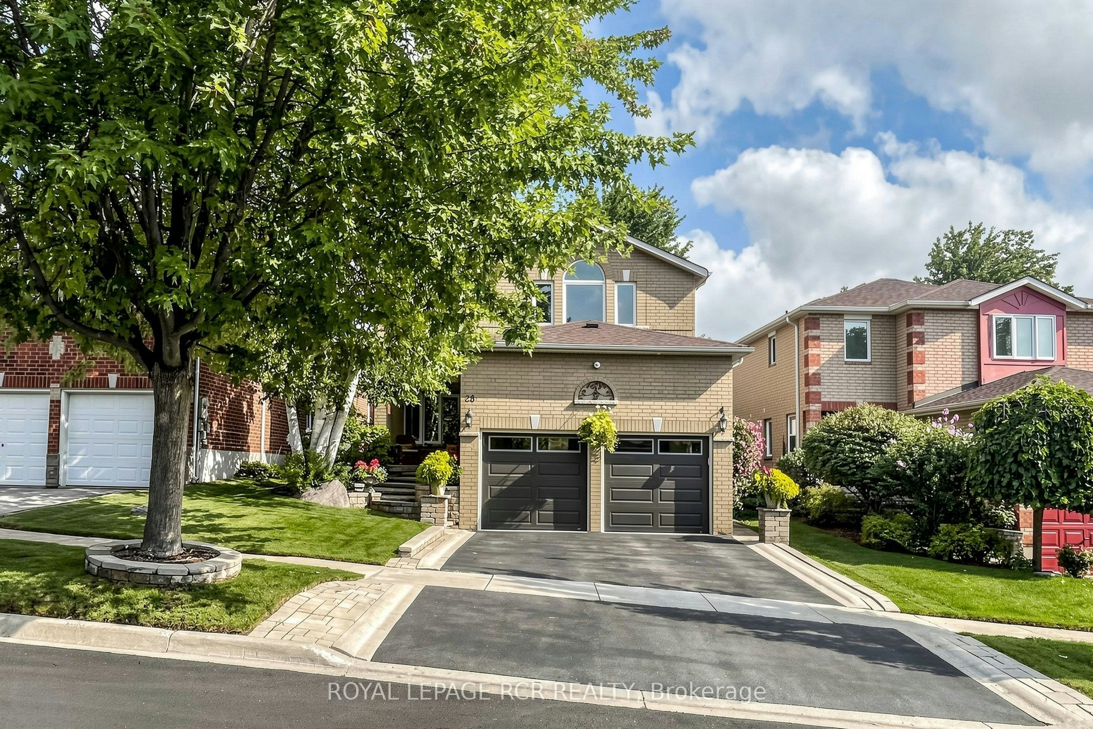 28 Roughley Street, Bradford West Gwillimbury, ON, L3Z 3B2