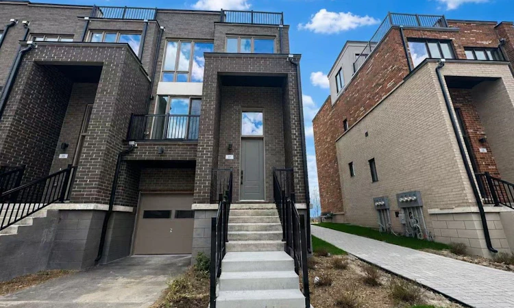 17 Bancroft Lane