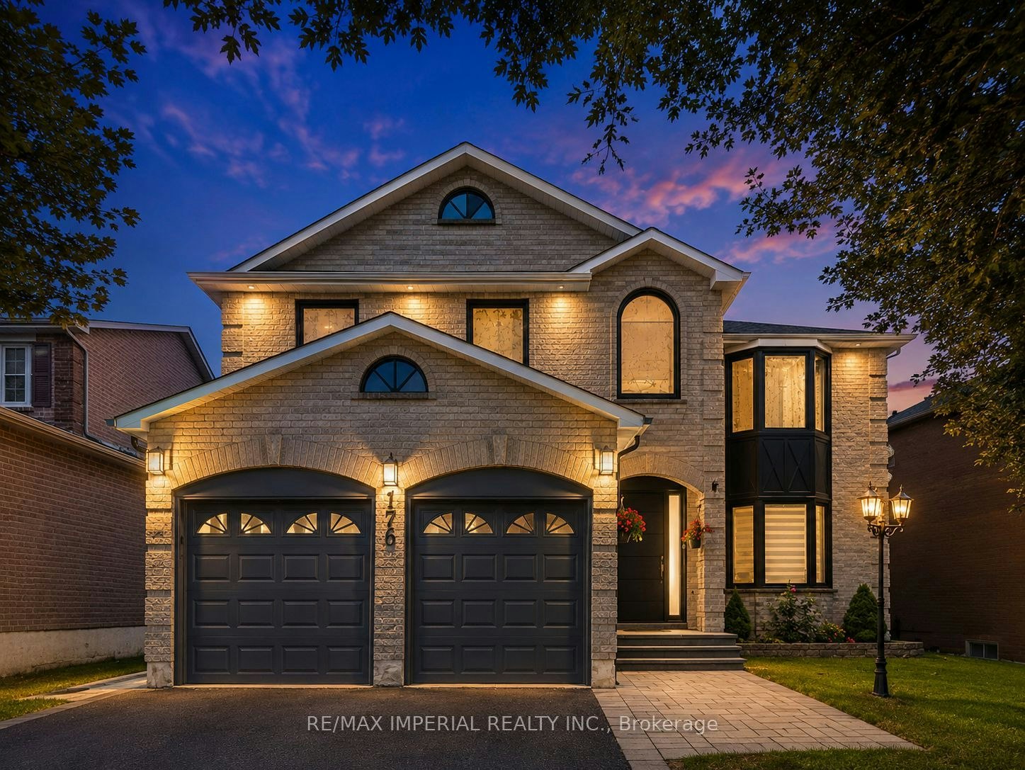 176 Timpson Drive, Aurora, ON, L4G 5N2