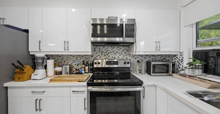 44 Glenview Avenue, Georgina, ON, L0E 1N0 - 14