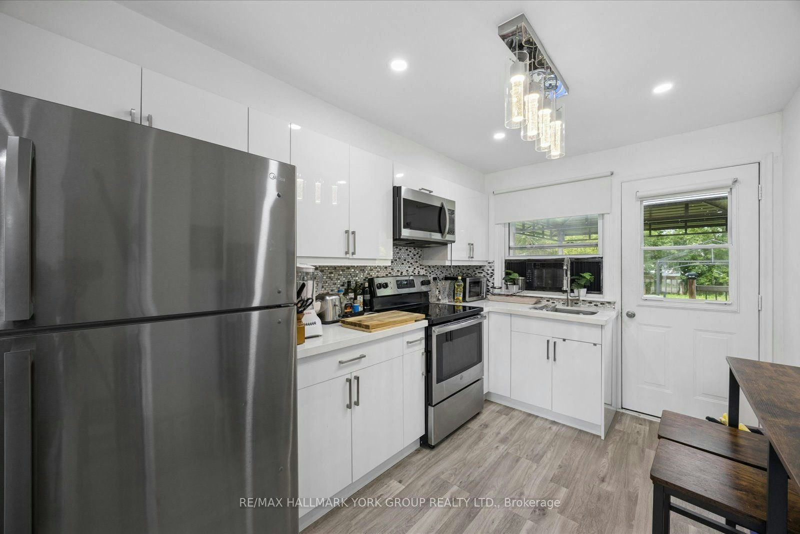 44 Glenview Avenue, Georgina, ON, L0E 1N0 - 12