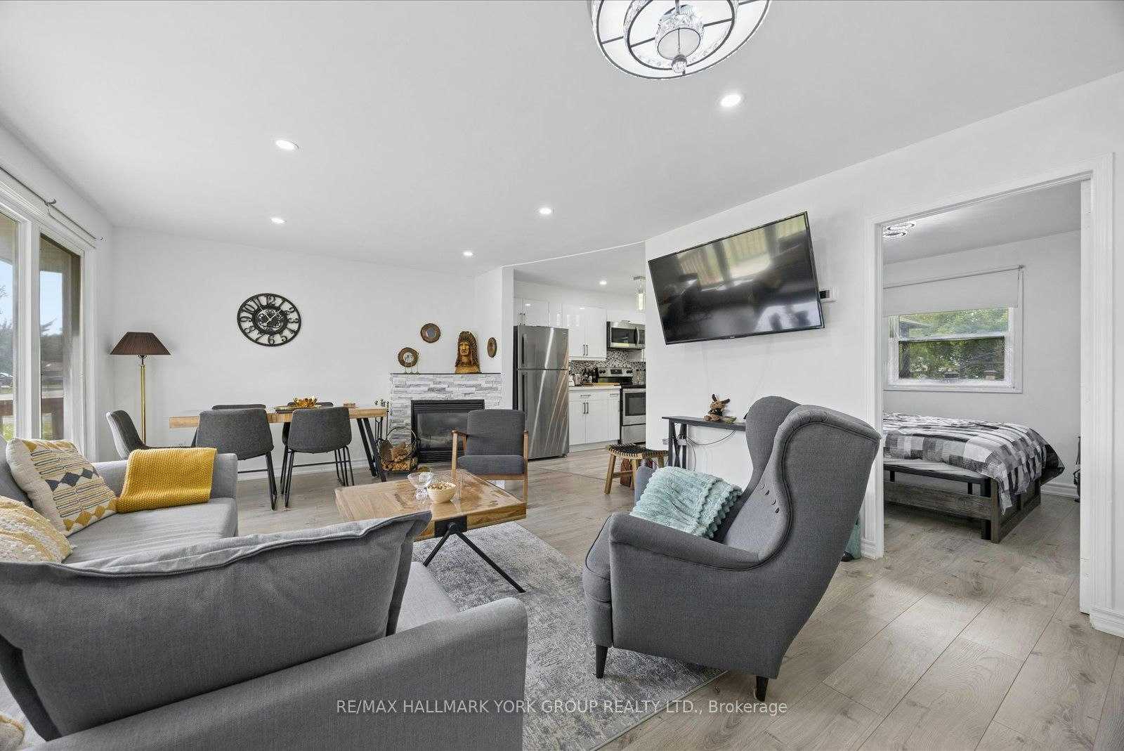 44 Glenview Avenue, Georgina, ON, L0E 1N0 - 7