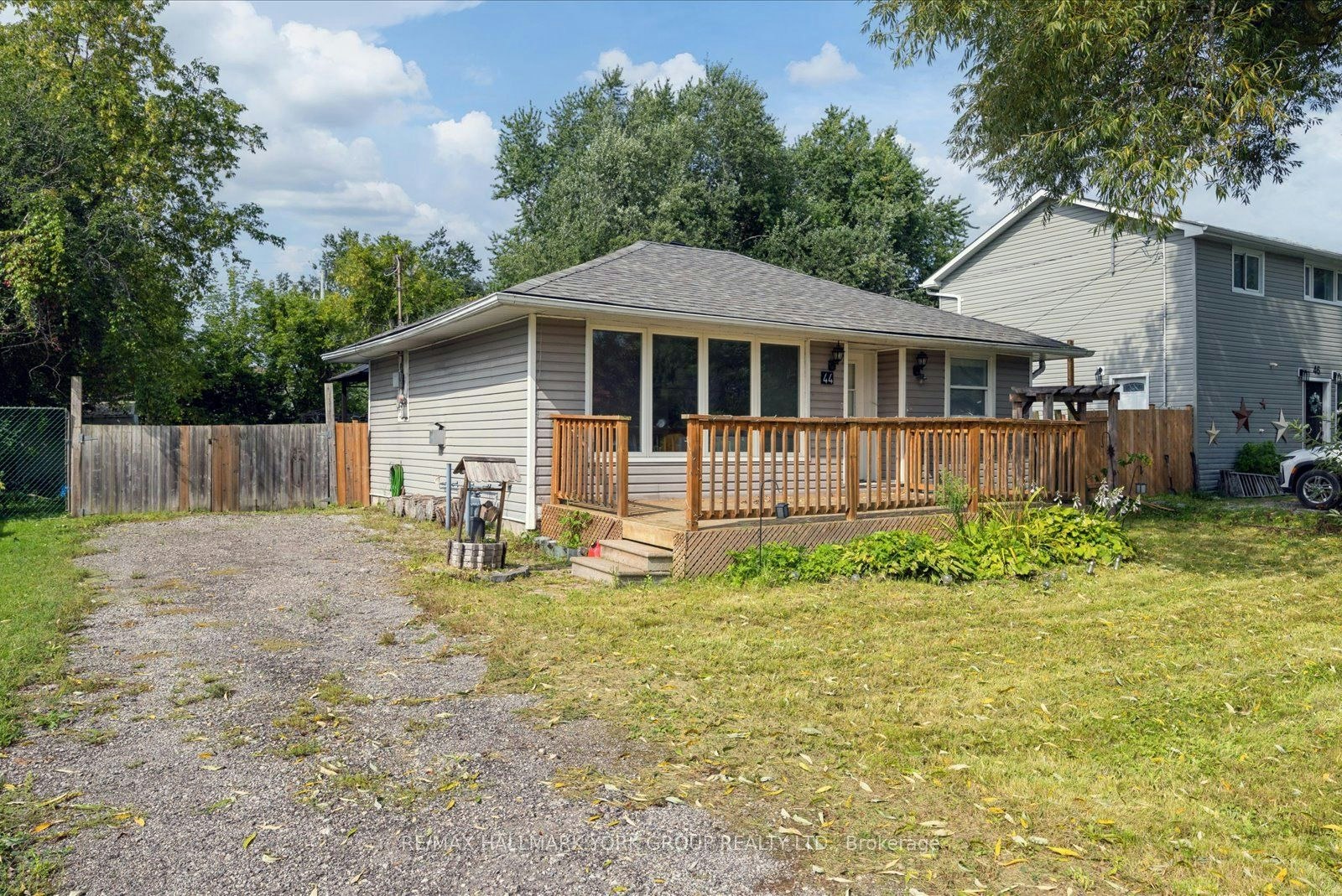 44 Glenview Avenue, Georgina, ON, L0E 1N0 - 2