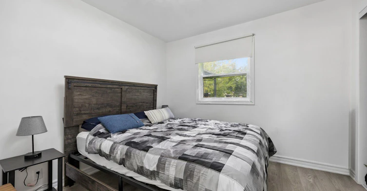 44 Glenview Avenue, Georgina, ON, L0E 1N0 - 16