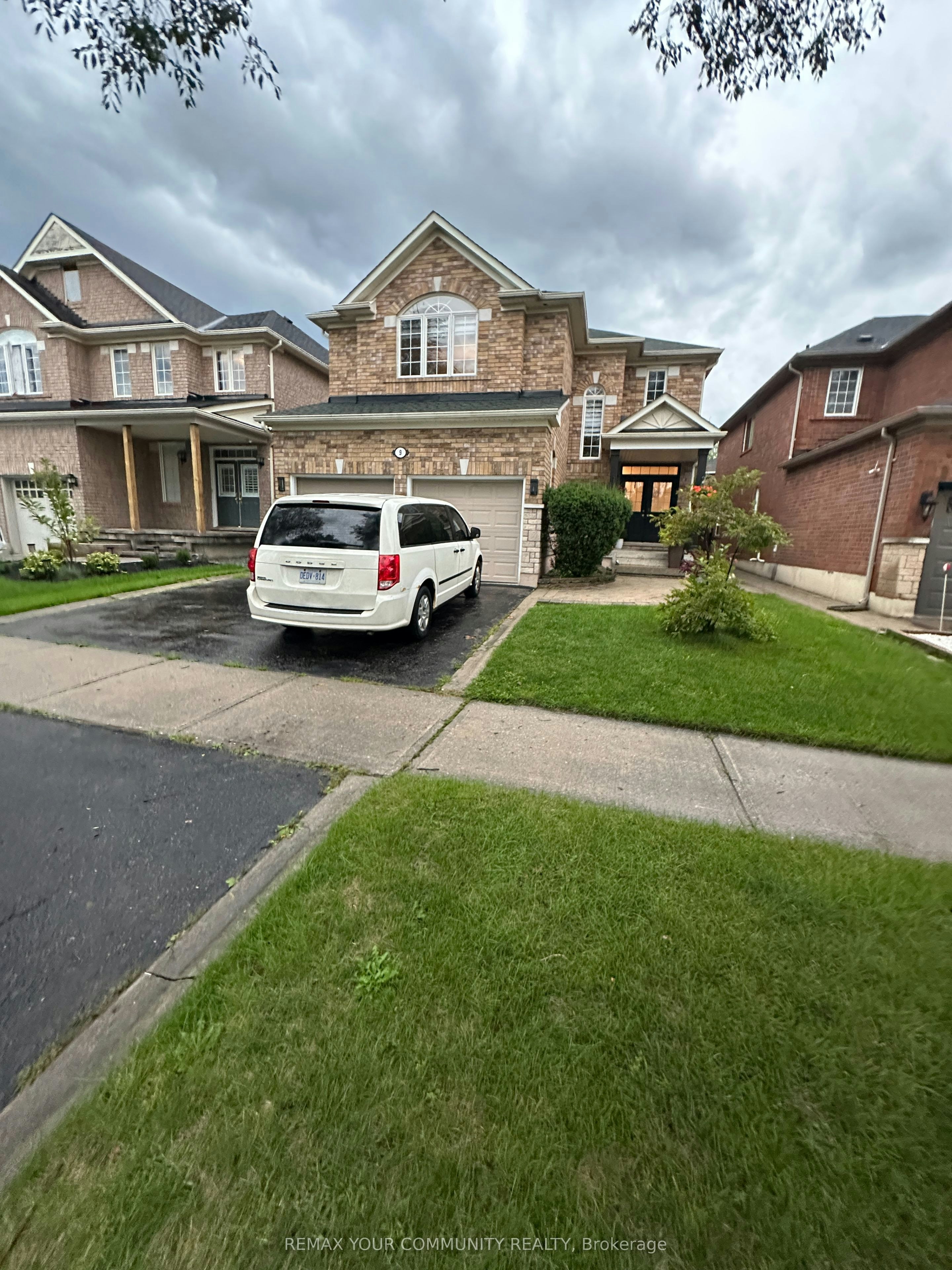 Lower-9 Allysum Court, Richmond Hill, ON, L4E 4M7