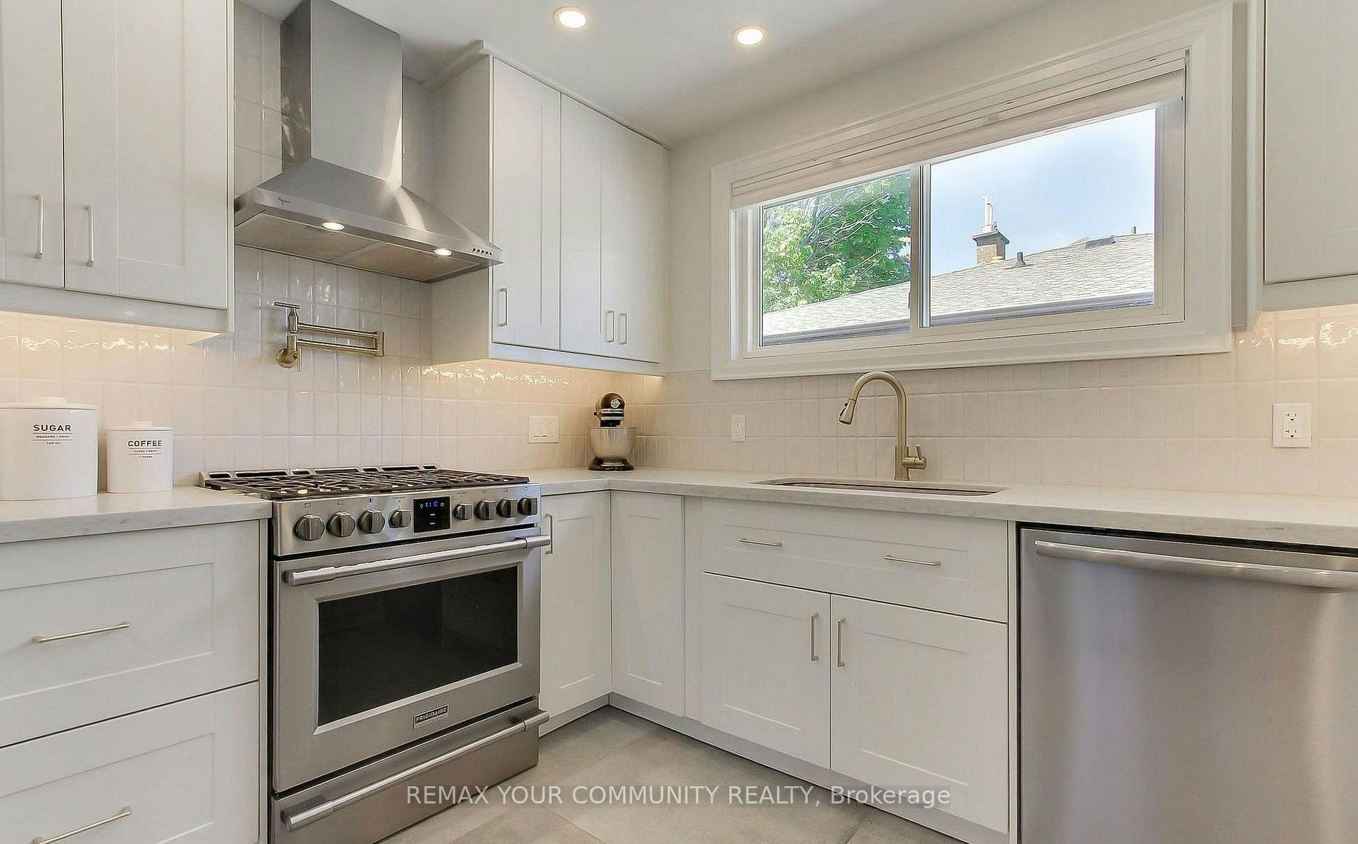 Main Floor w/o basement-67 Davis Road, Aurora, ON, L4G 2B4 - 13