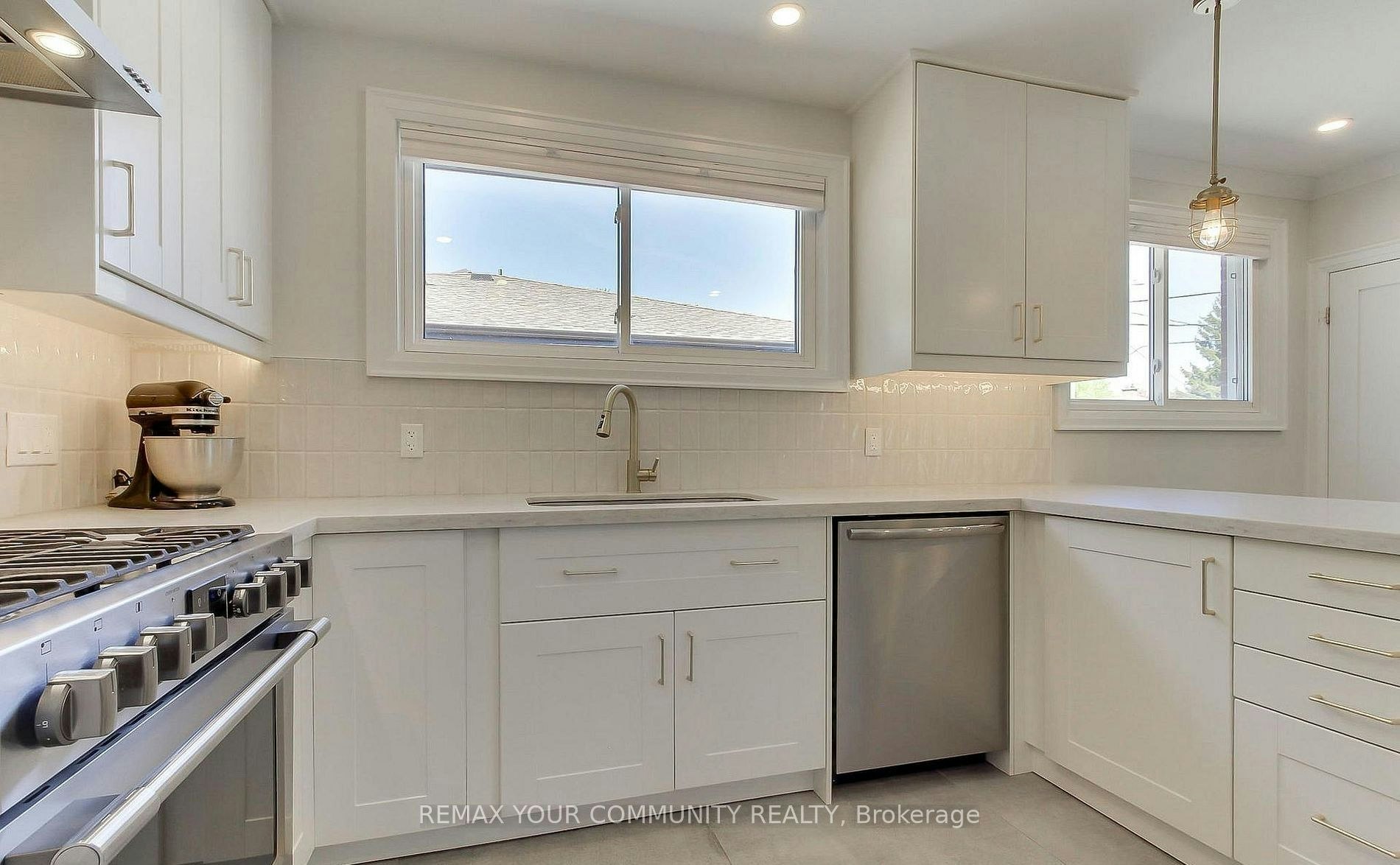 Main Floor w/o basement-67 Davis Road, Aurora, ON, L4G 2B4 - 14