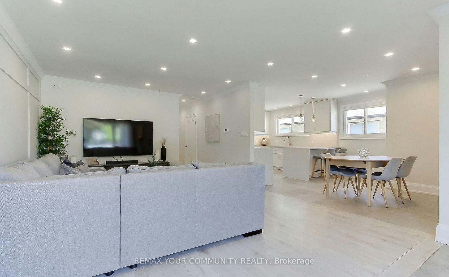 Main Floor w/o basement-67 Davis Road, Aurora, ON, L4G 2B4 - 10