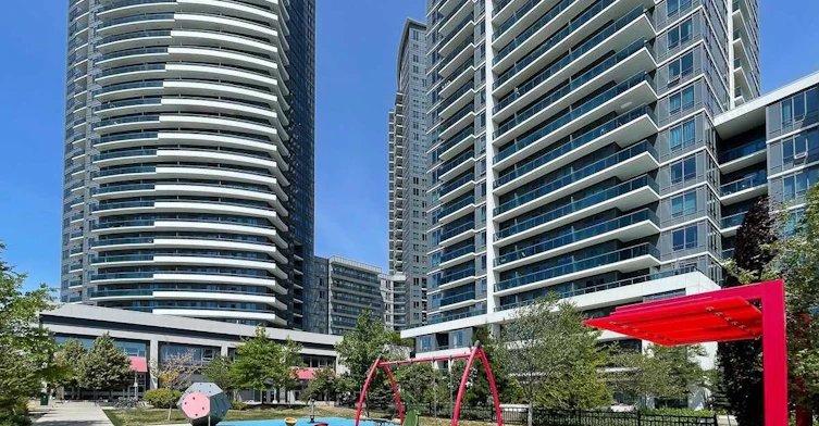 311-7167 Yonge Street, Vaughan, ON, L3T 0E1
