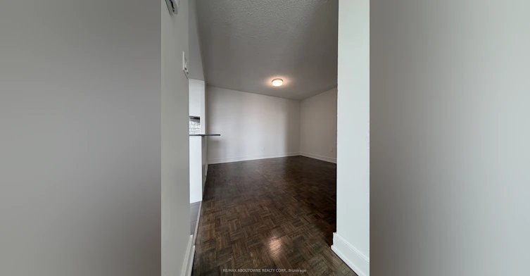 513-145 Wellington Street W, Aurora, ON, L4G 2N9 - 8