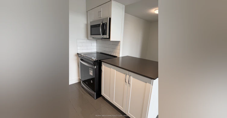 513-145 Wellington Street W, Aurora, ON, L4G 2N9 - 7