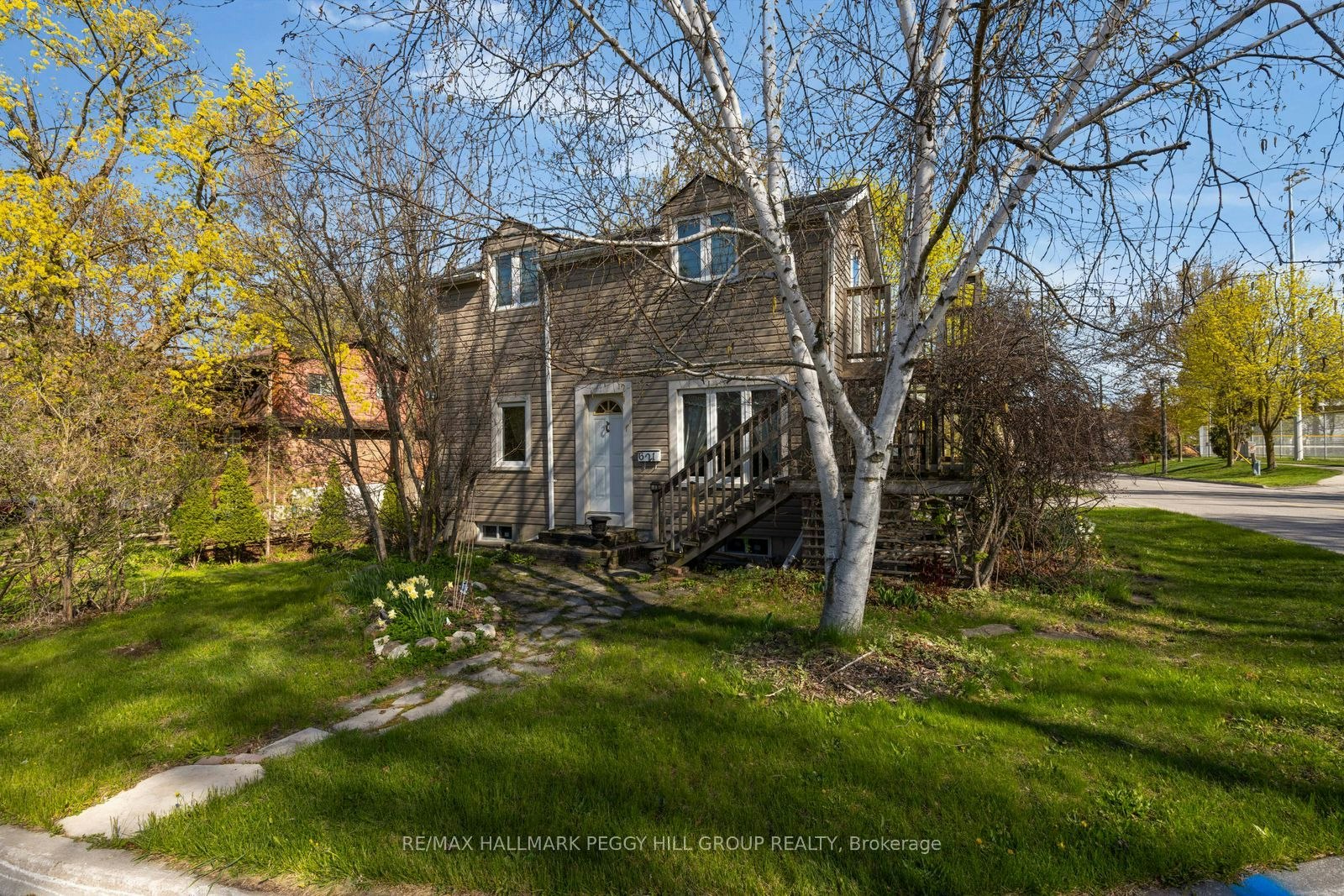 621 Lydia Street, Newmarket, ON, L3Y 1M4