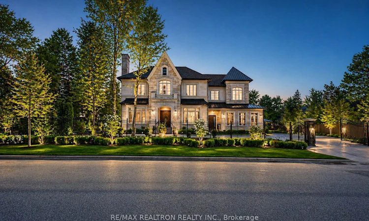 17 Pebblelane Court