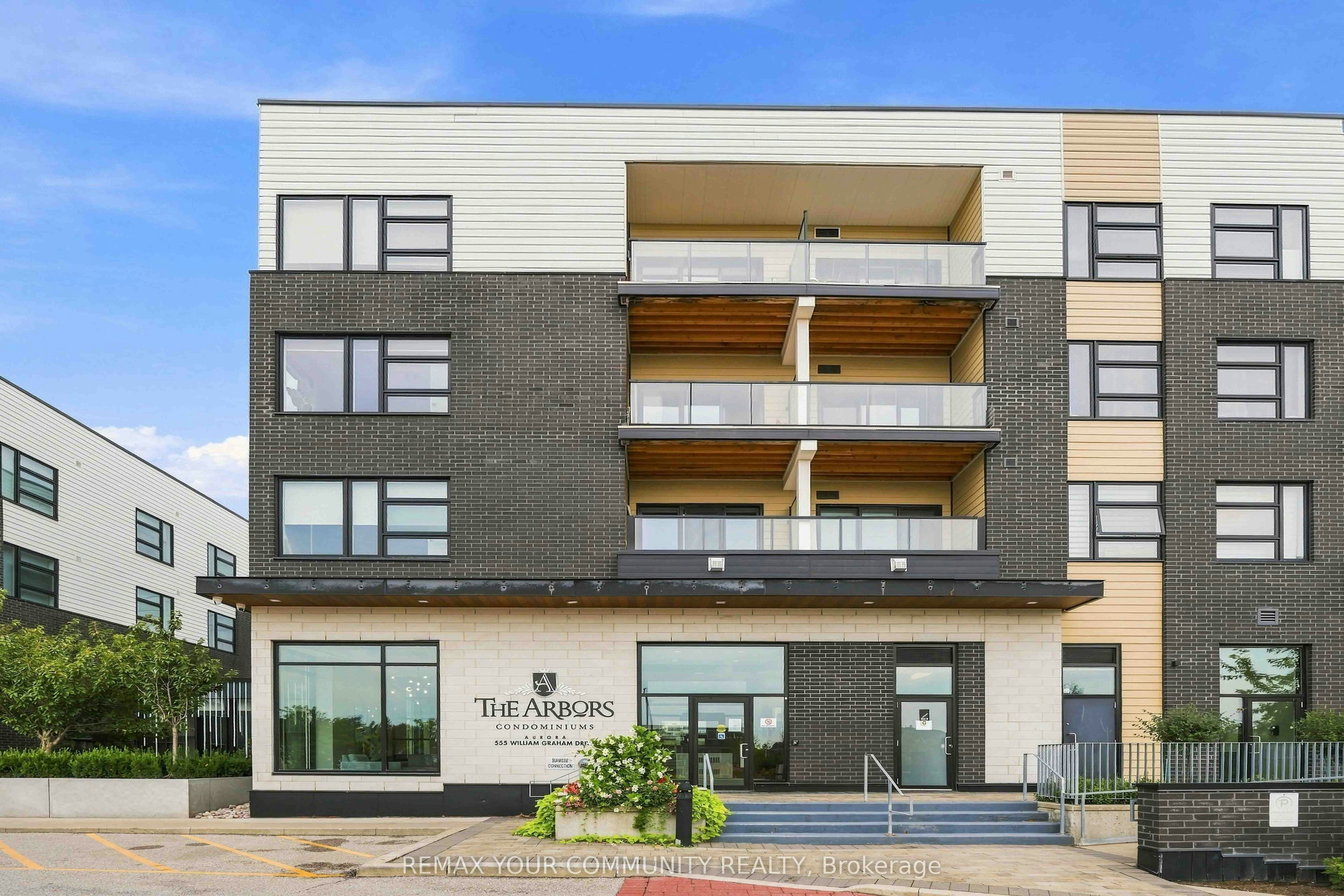 238-555 William Graham Drive, Aurora, ON, L4G 4H9