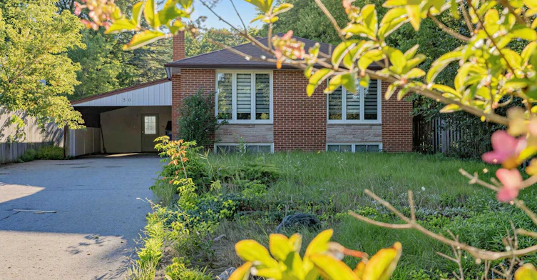30 Willow Street, East Gwillimbury, ON, L9N 1J4