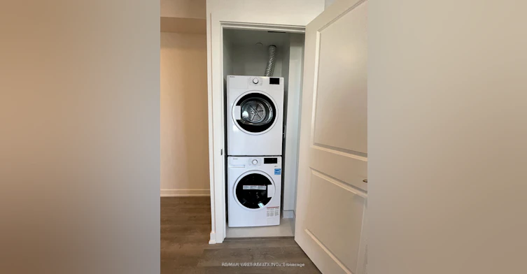 30 Upper Mall Way, Vaughan, ON, L4J 0L7 - 13