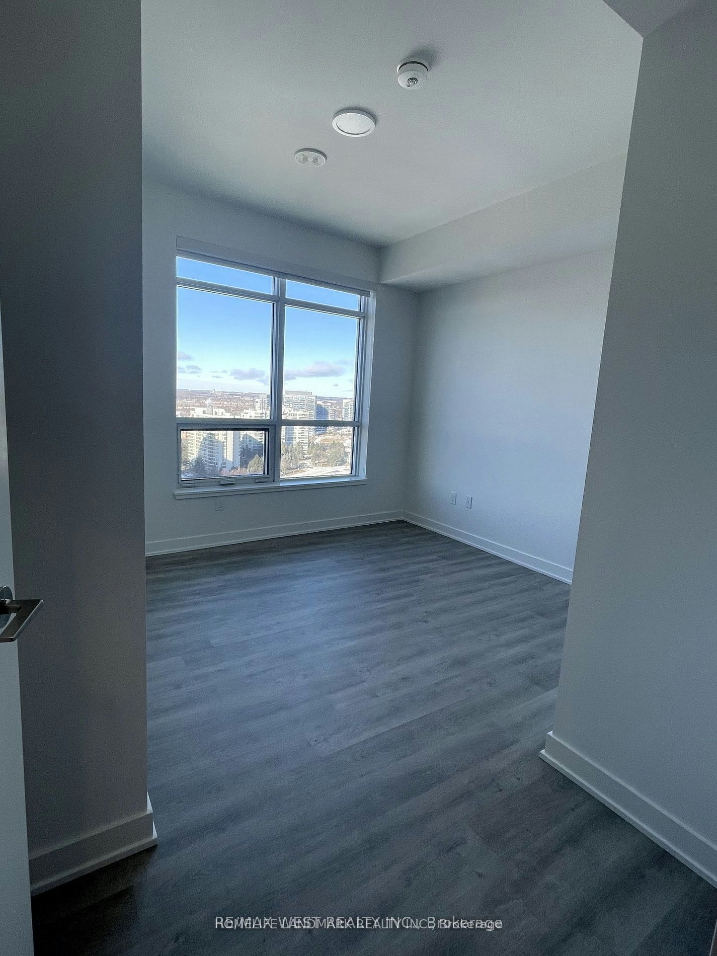 30 Upper Mall Way, Vaughan, ON, L4J 0L7 - 17