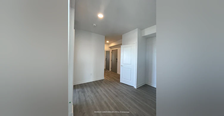 30 Upper Mall Way, Vaughan, ON, L4J 0L7 - 4