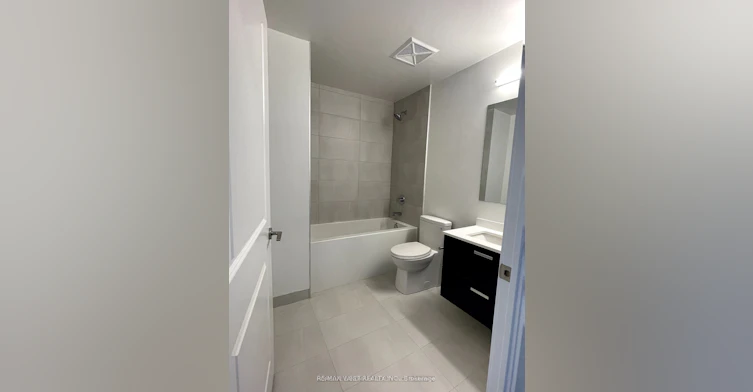 30 Upper Mall Way, Vaughan, ON, L4J 0L7 - 3