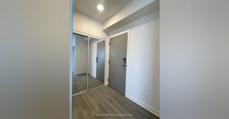 30 Upper Mall Way, Vaughan, ON, L4J 0L7 - 8