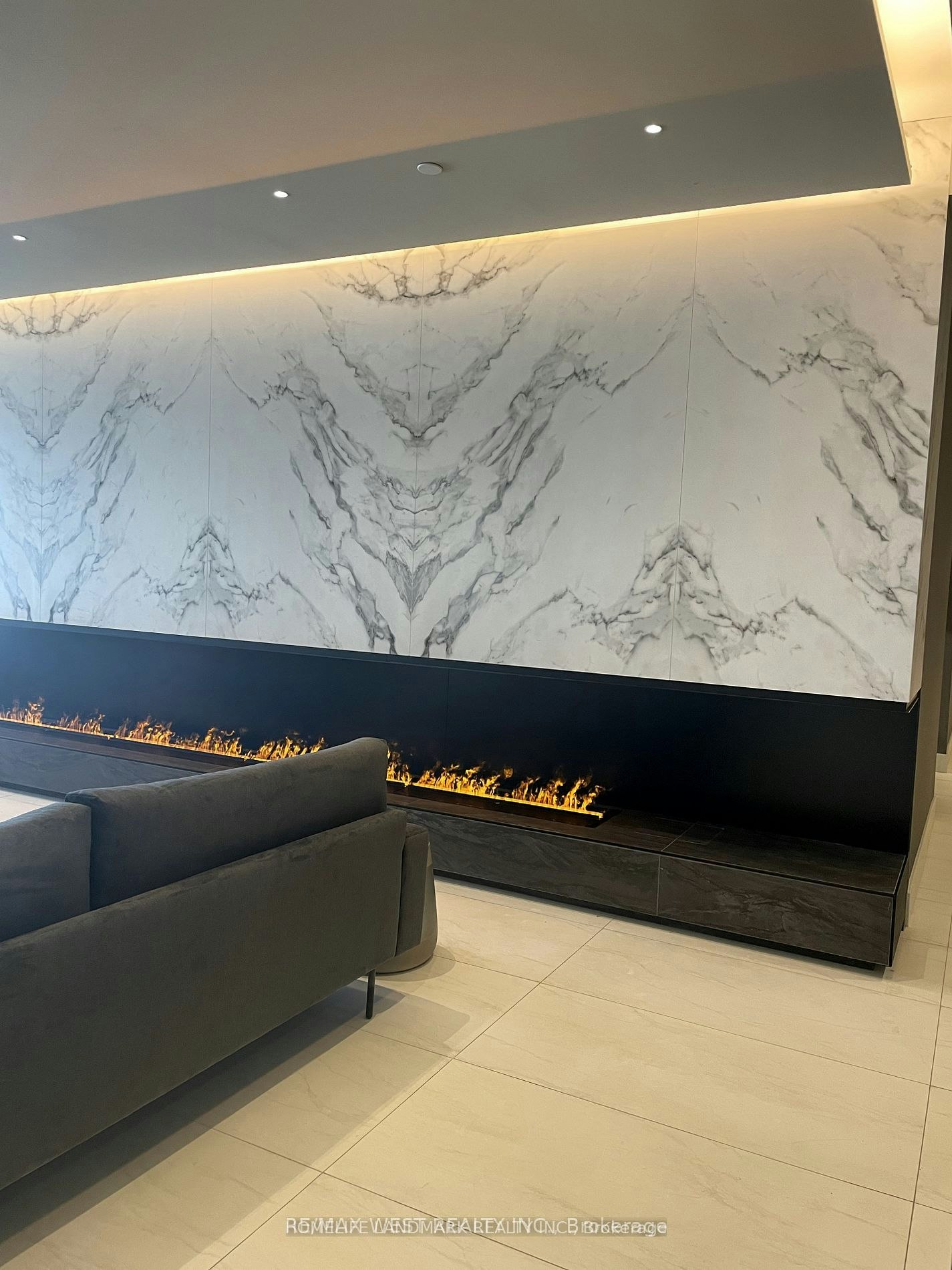 30 Upper Mall Way, Vaughan, ON, L4J 0L7 - 11