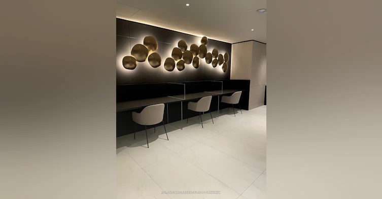 30 Upper Mall Way, Vaughan, ON, L4J 0L7