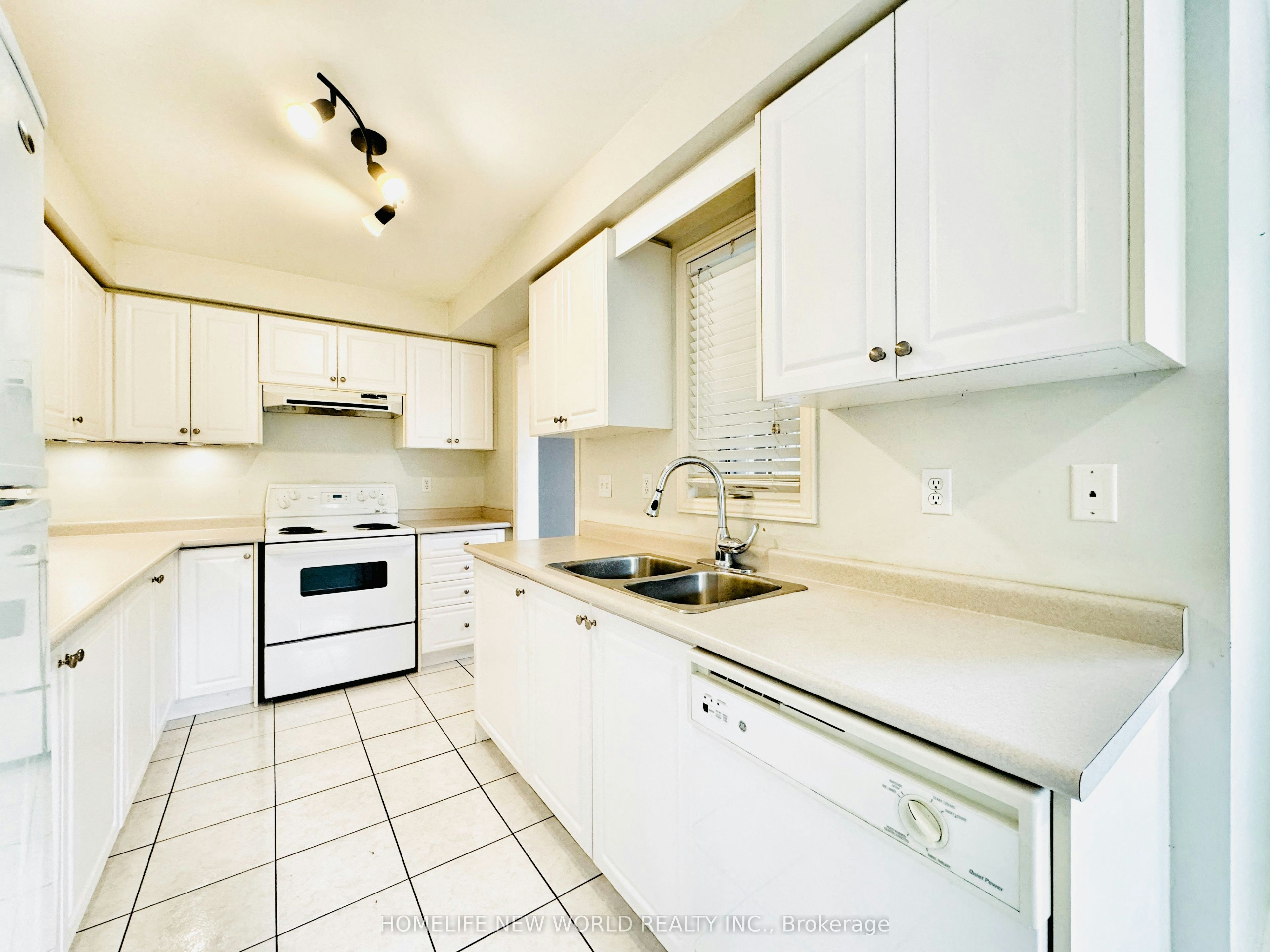 89 Warren Bradley Street, Markham, ON, L6C 2X4 - 13