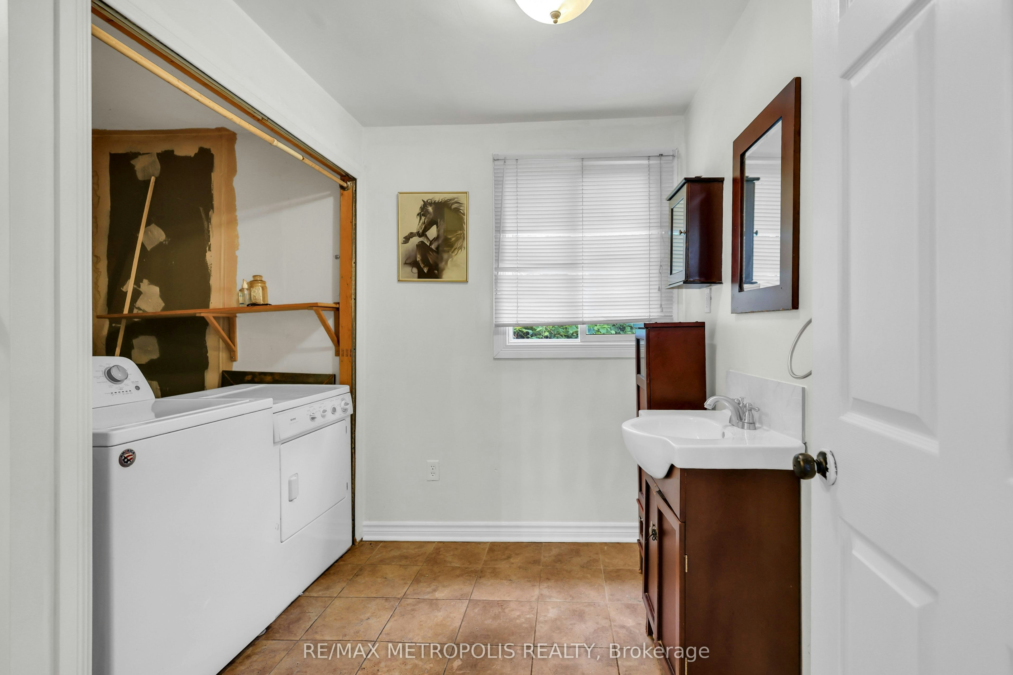 856 Central Avenue, Innisfil, ON, L9S 1Y8 - 17