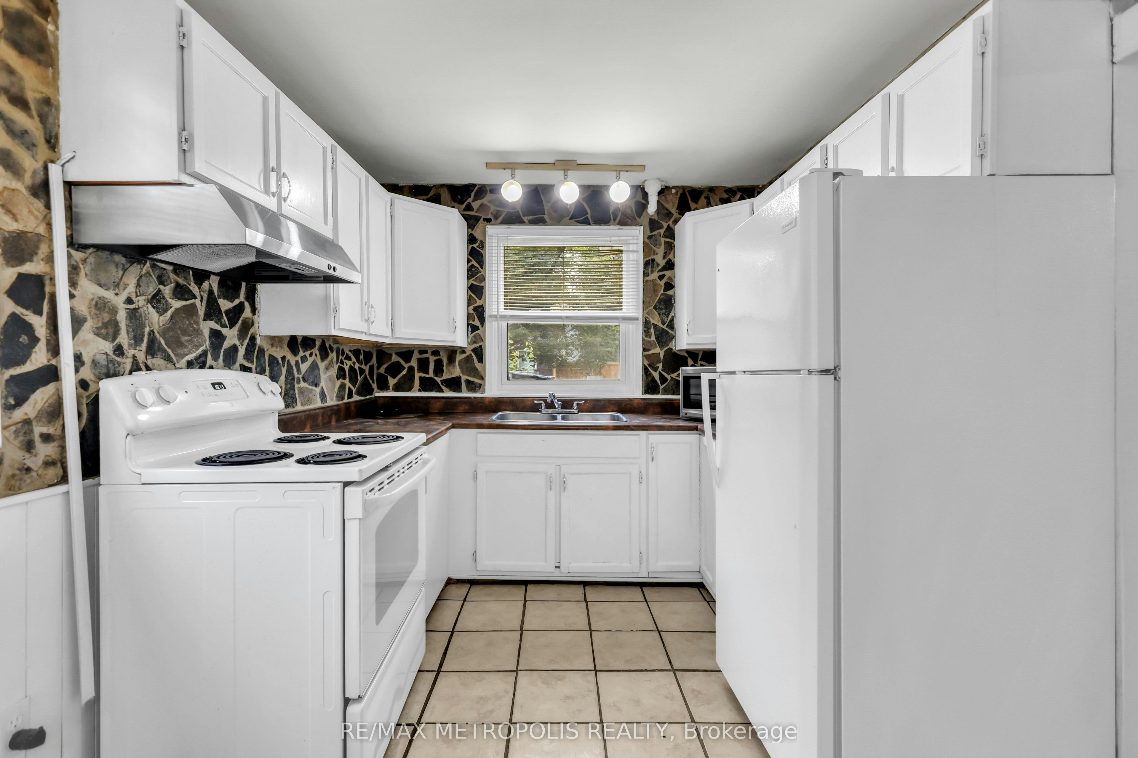 856 Central Avenue, Innisfil, ON, L9S 1Y8 - 12