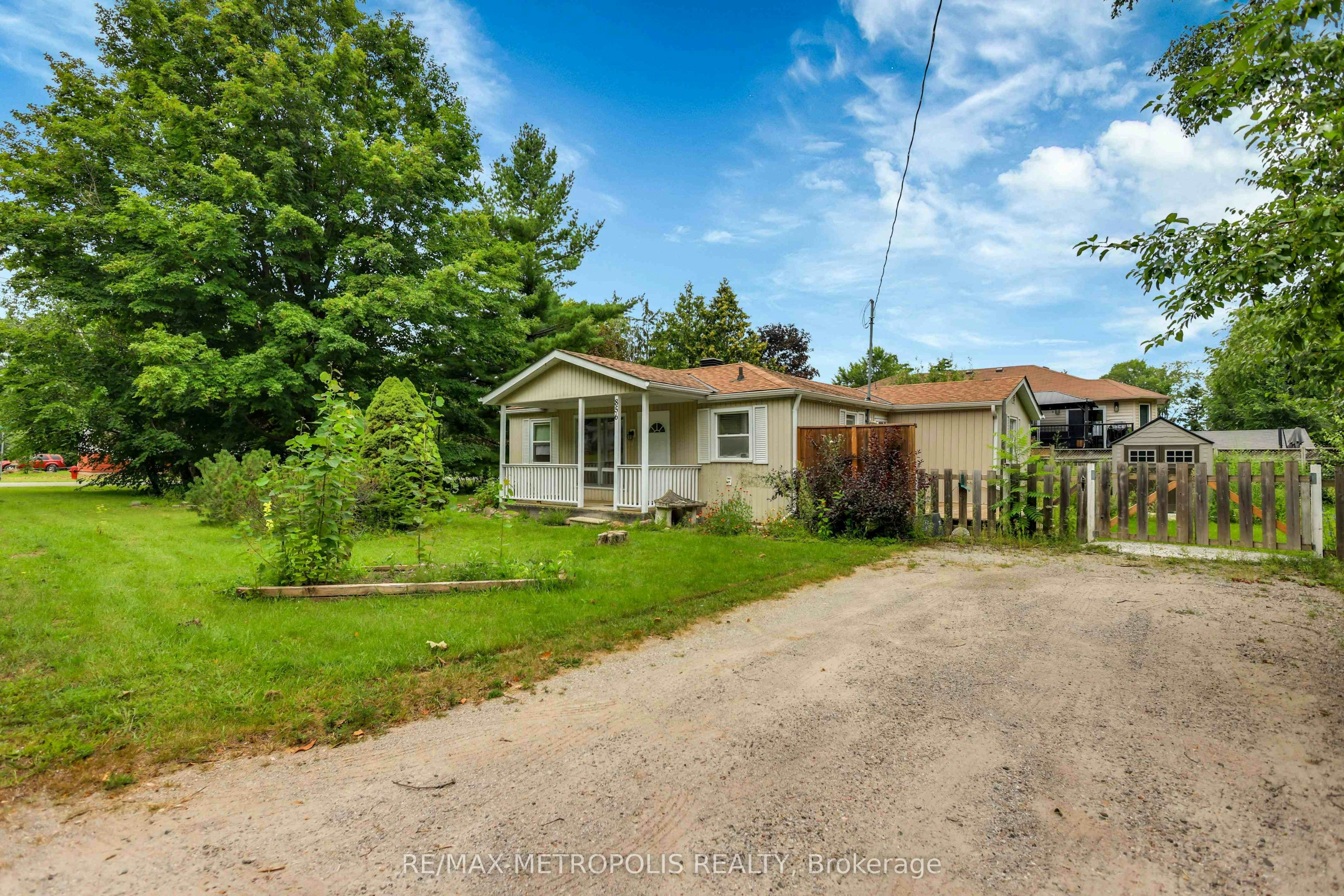 856 Central Avenue, Innisfil, ON, L9S 1Y8 - 2