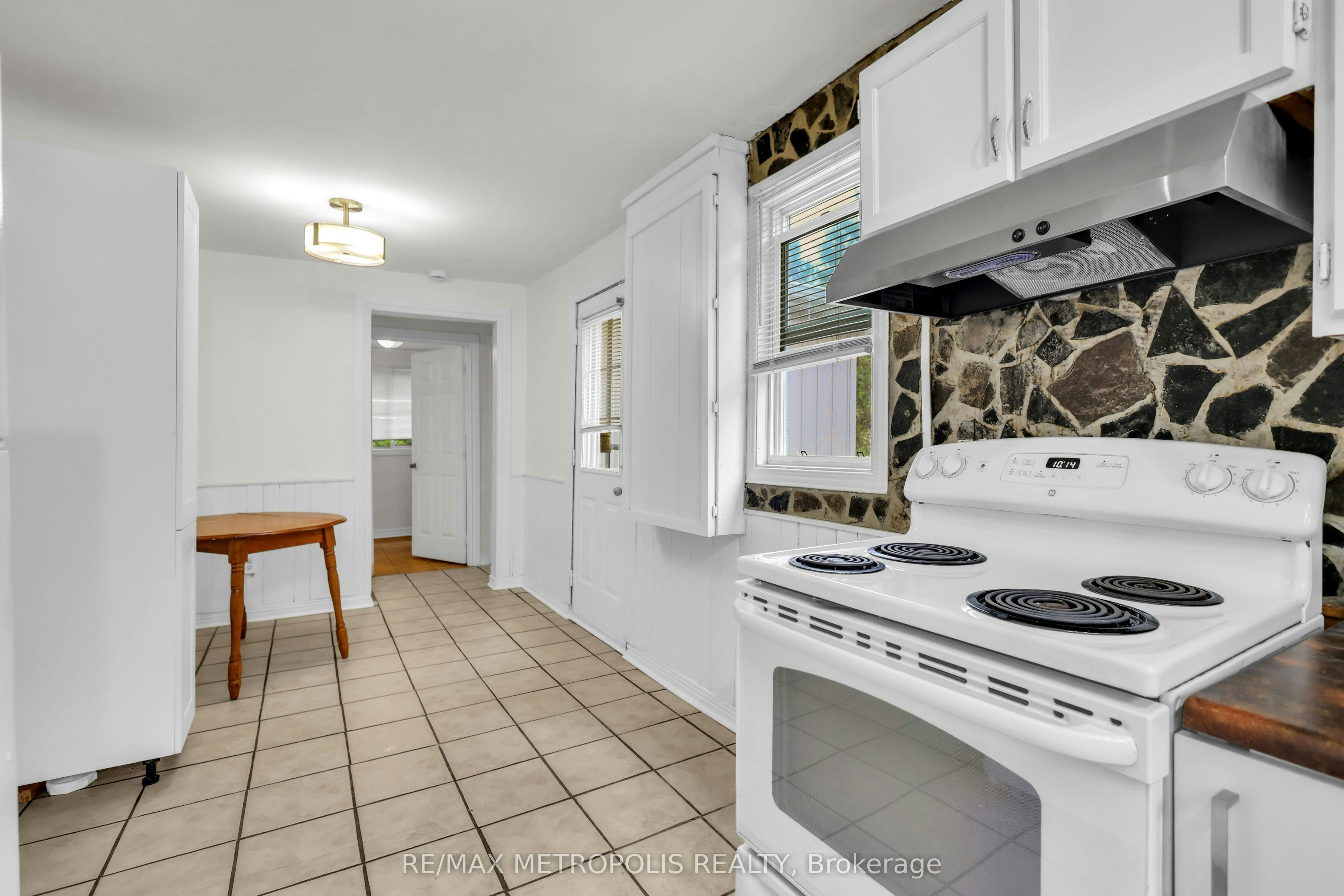 856 Central Avenue, Innisfil, ON, L9S 1Y8 - 13