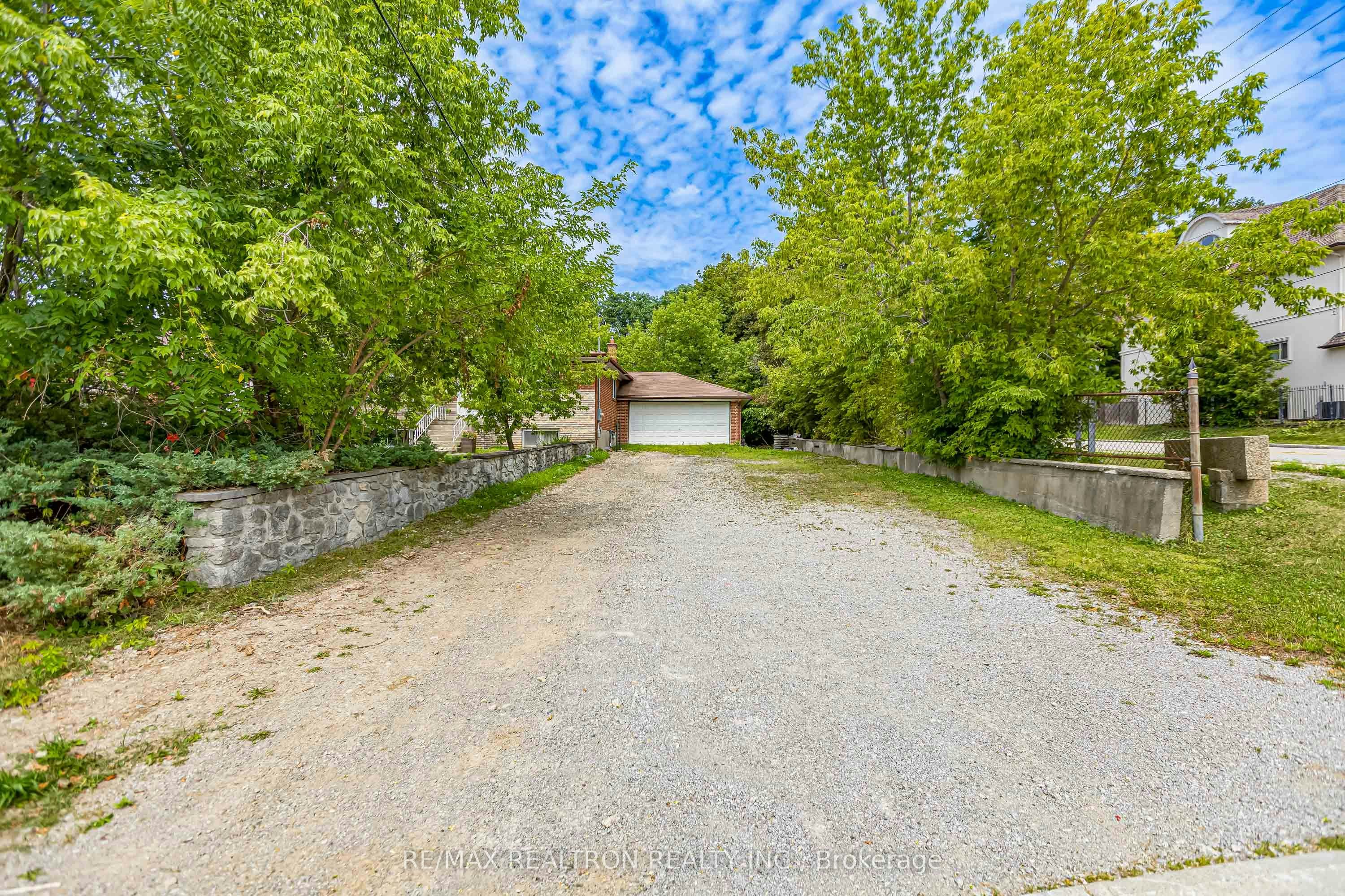 108 Garden Avenue, Richmond Hill, ON, L4C 6M1