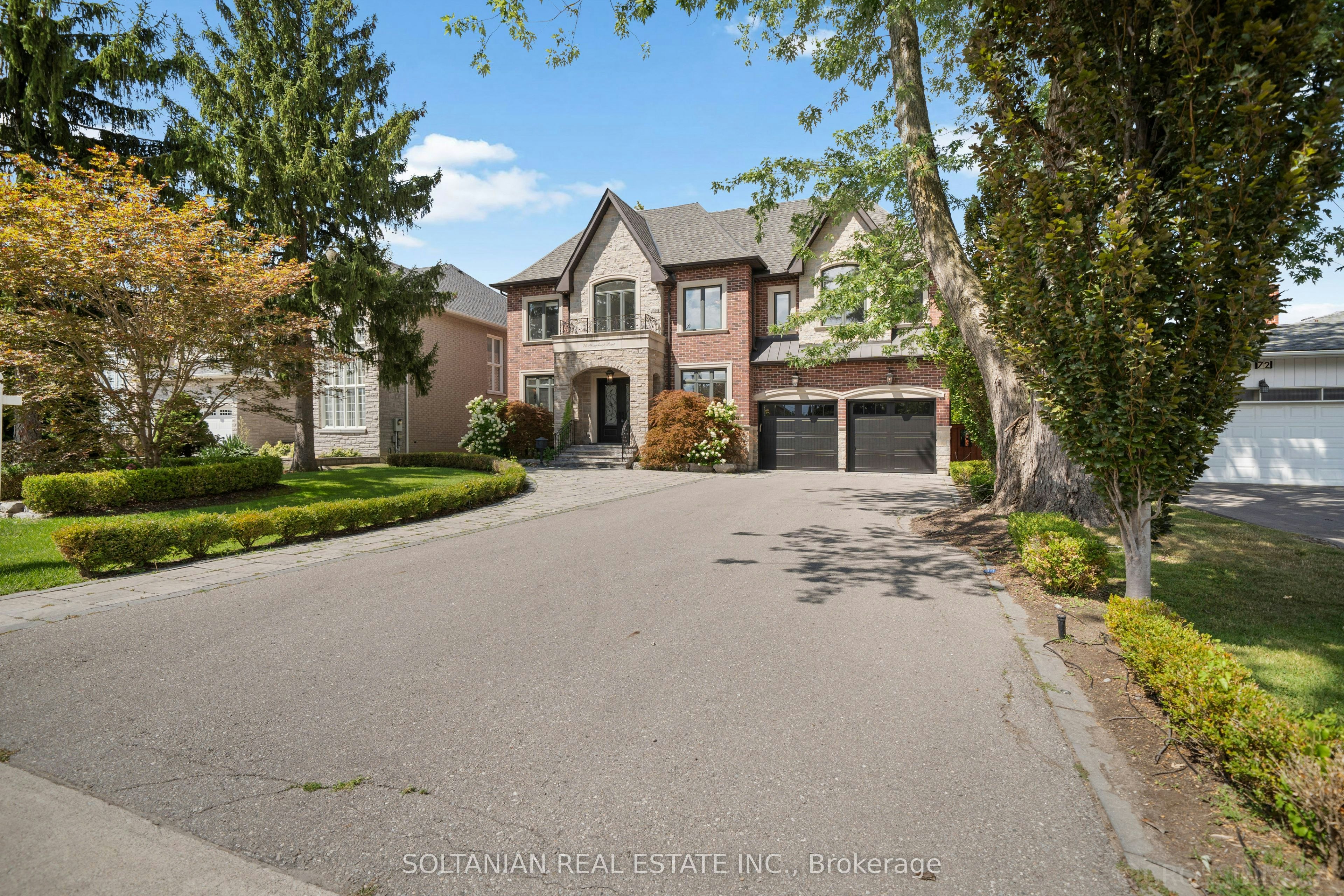 74 Yongehurst Road, Richmond Hill, ON, L4C 3T2