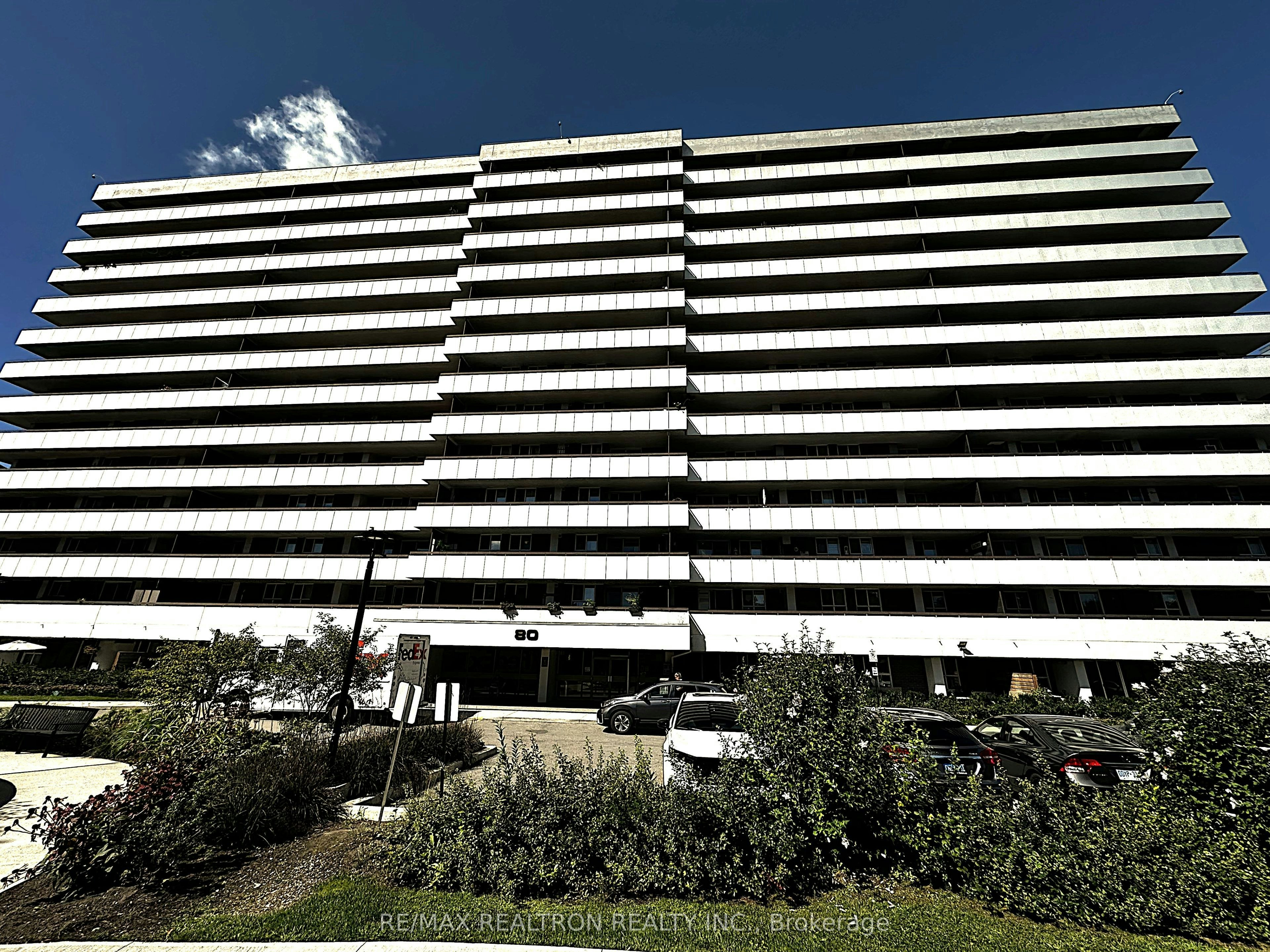 504-80 Inverlochy Boulevard, Markham, ON, L3T 4P3