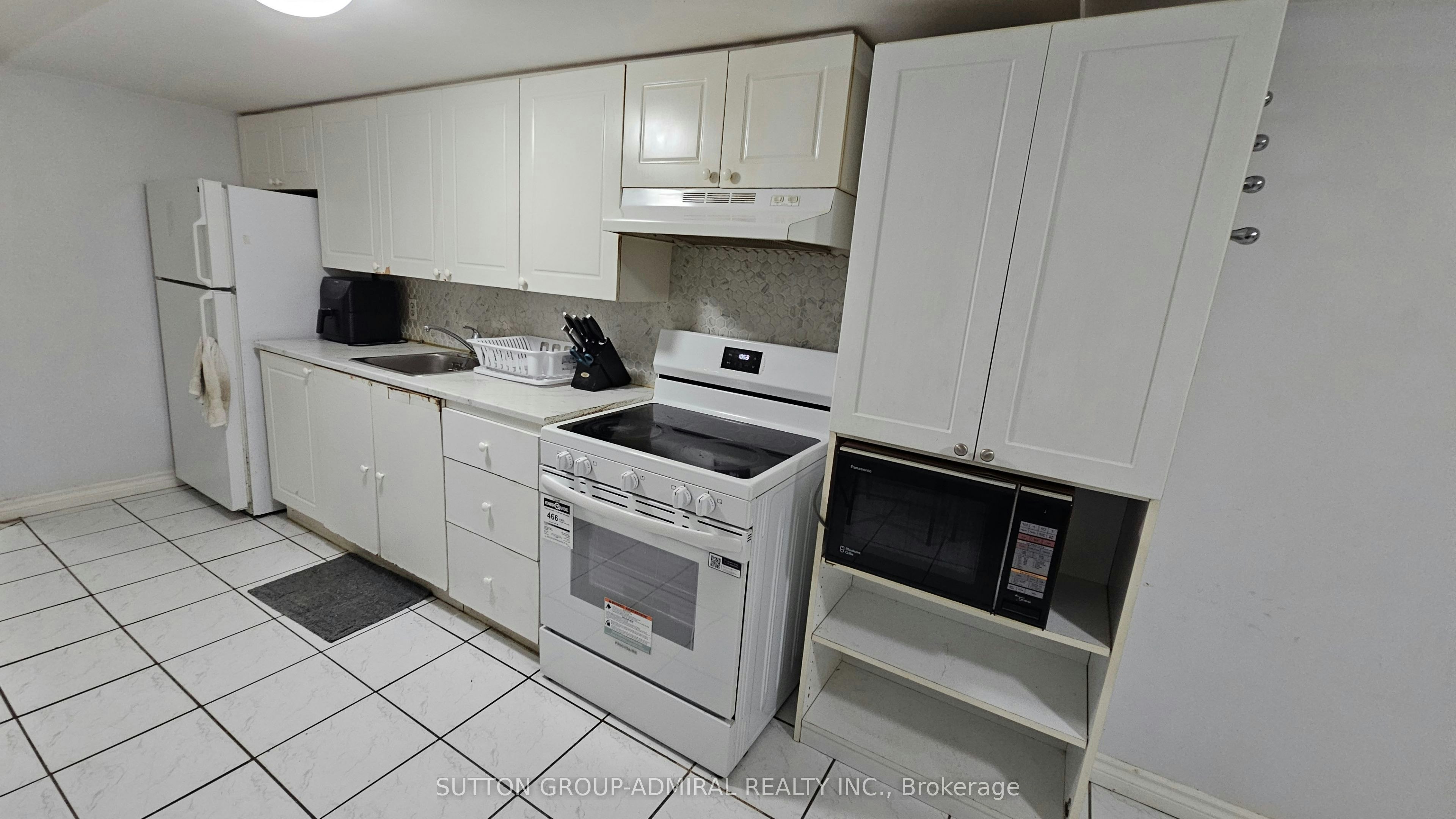 Bsmt-109 Sheldon Avenue, Newmarket, ON, L3Y 2V8 - 3