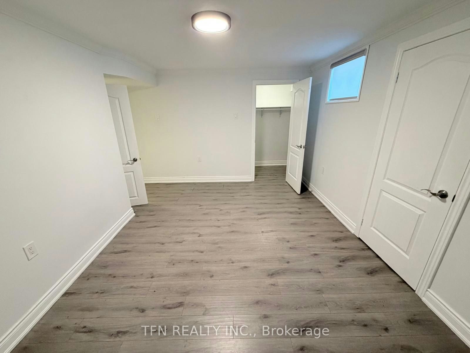 2 Irwin (Basement) Place, Bradford West Gwillimbury, ON, L3Z 0H7 - 3