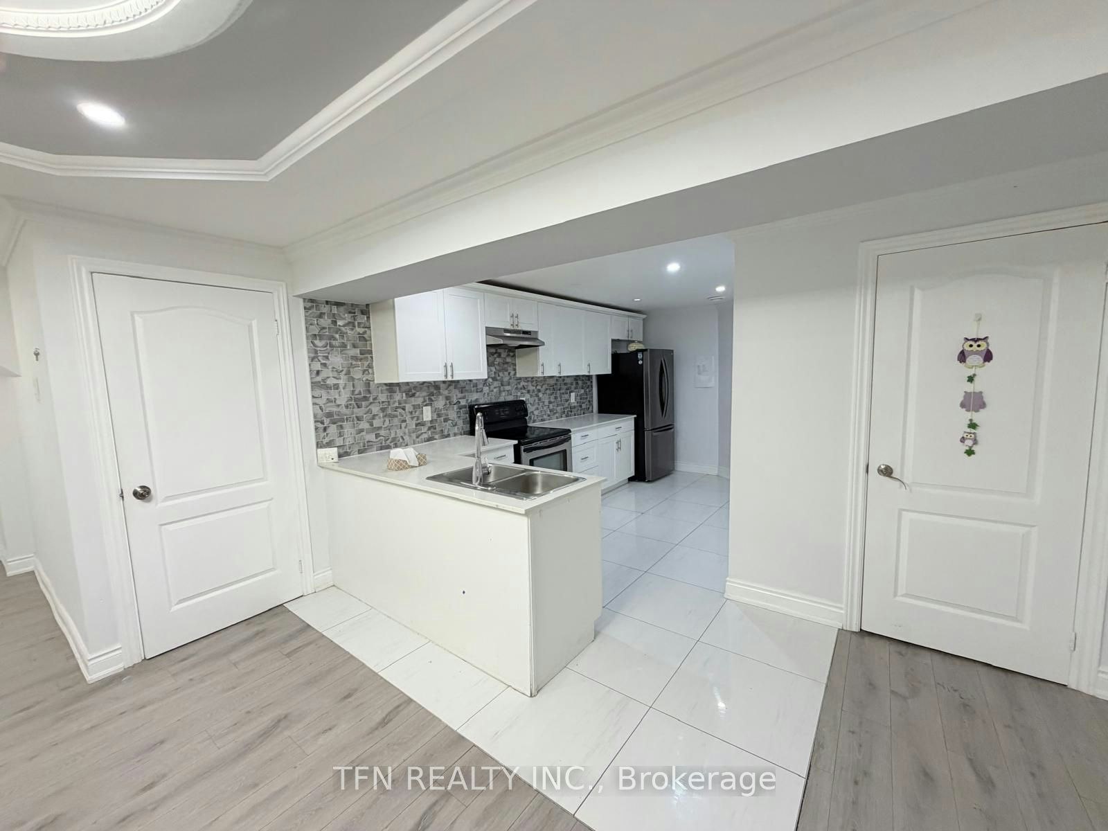 2 Irwin (Basement) Place, Bradford West Gwillimbury, ON, L3Z 0H7