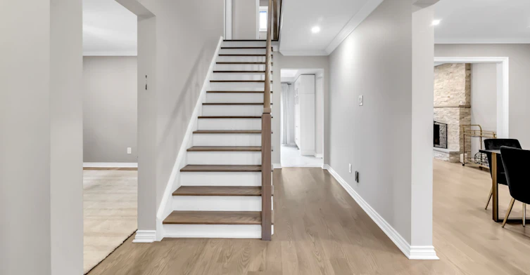 Main & 2nd-119 Mccabe Crescent, Vaughan, ON, L4J 2S6 - 3