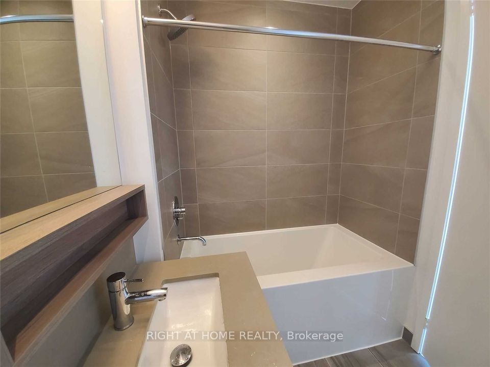 4507-950 Portage Parkway, Vaughan, ON, L4K 0J7 - 14
