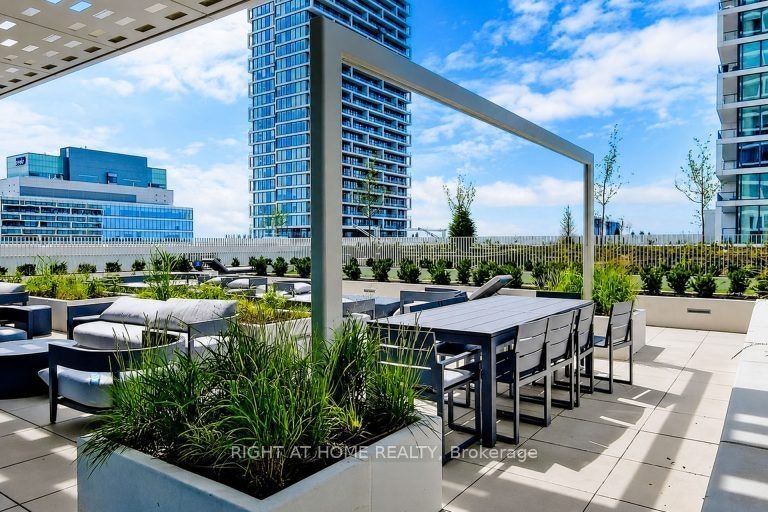 4507-950 Portage Parkway, Vaughan, ON, L4K 0J7 - 8