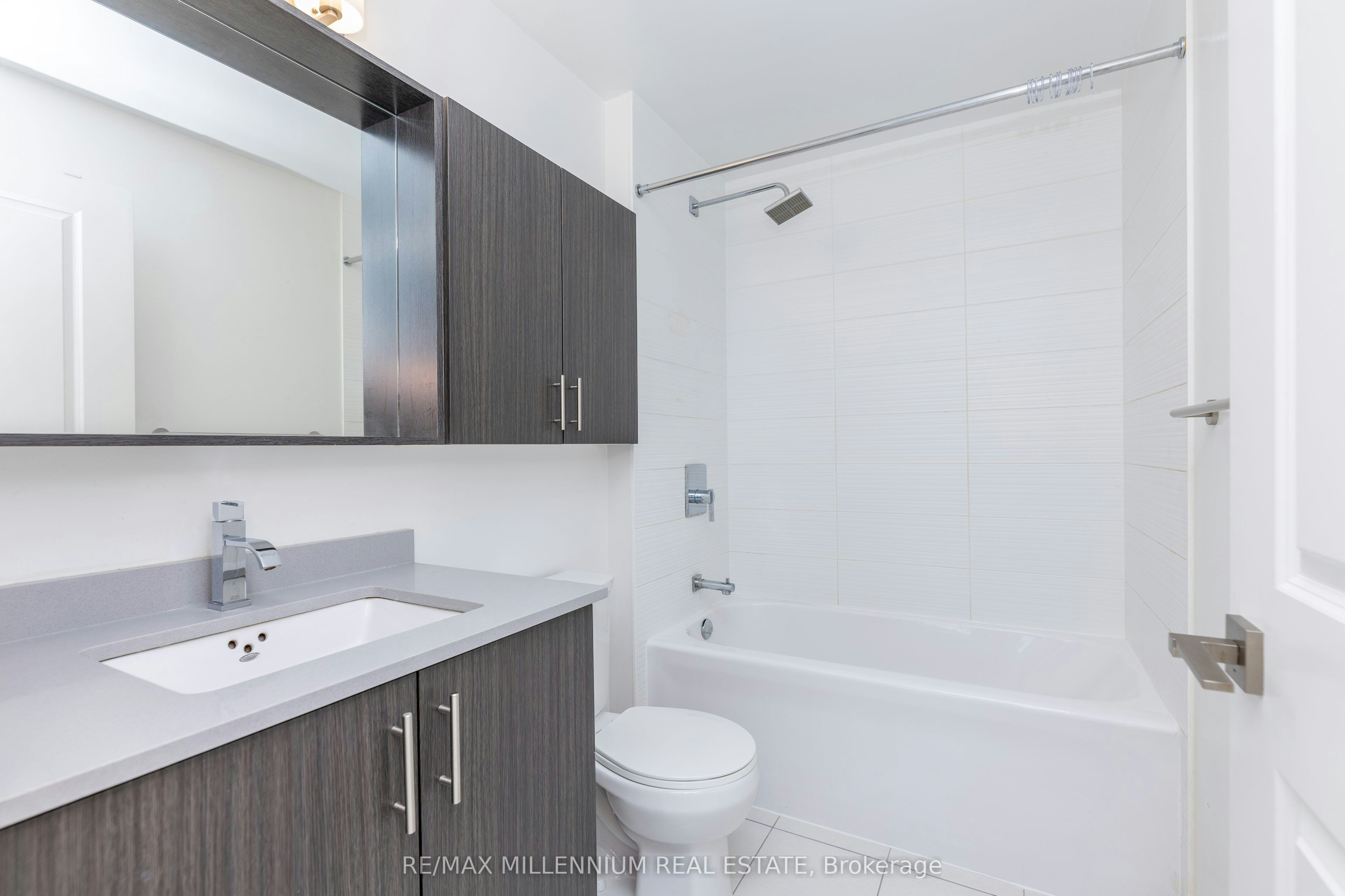 1401-3700 Highway 7 Road, Vaughan, ON, L4L 0G8 - 17