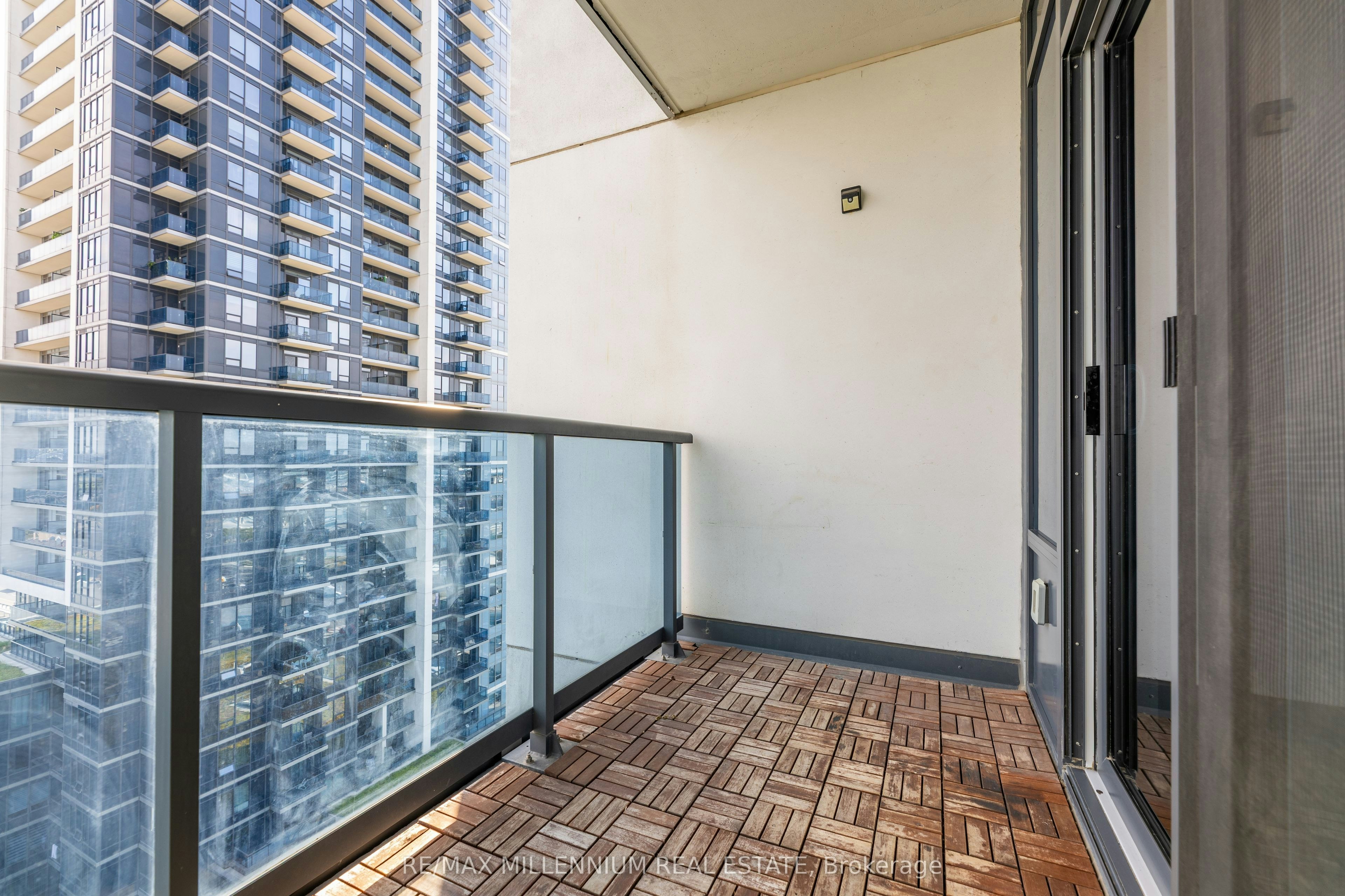 1401-3700 Highway 7 Road, Vaughan, ON, L4L 0G8 - 22