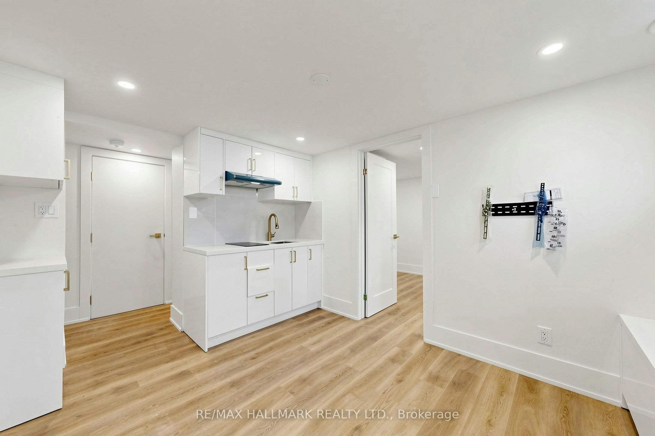 Basement 1-11 Johnson Road, Aurora, ON, L4G 2A3 - 9