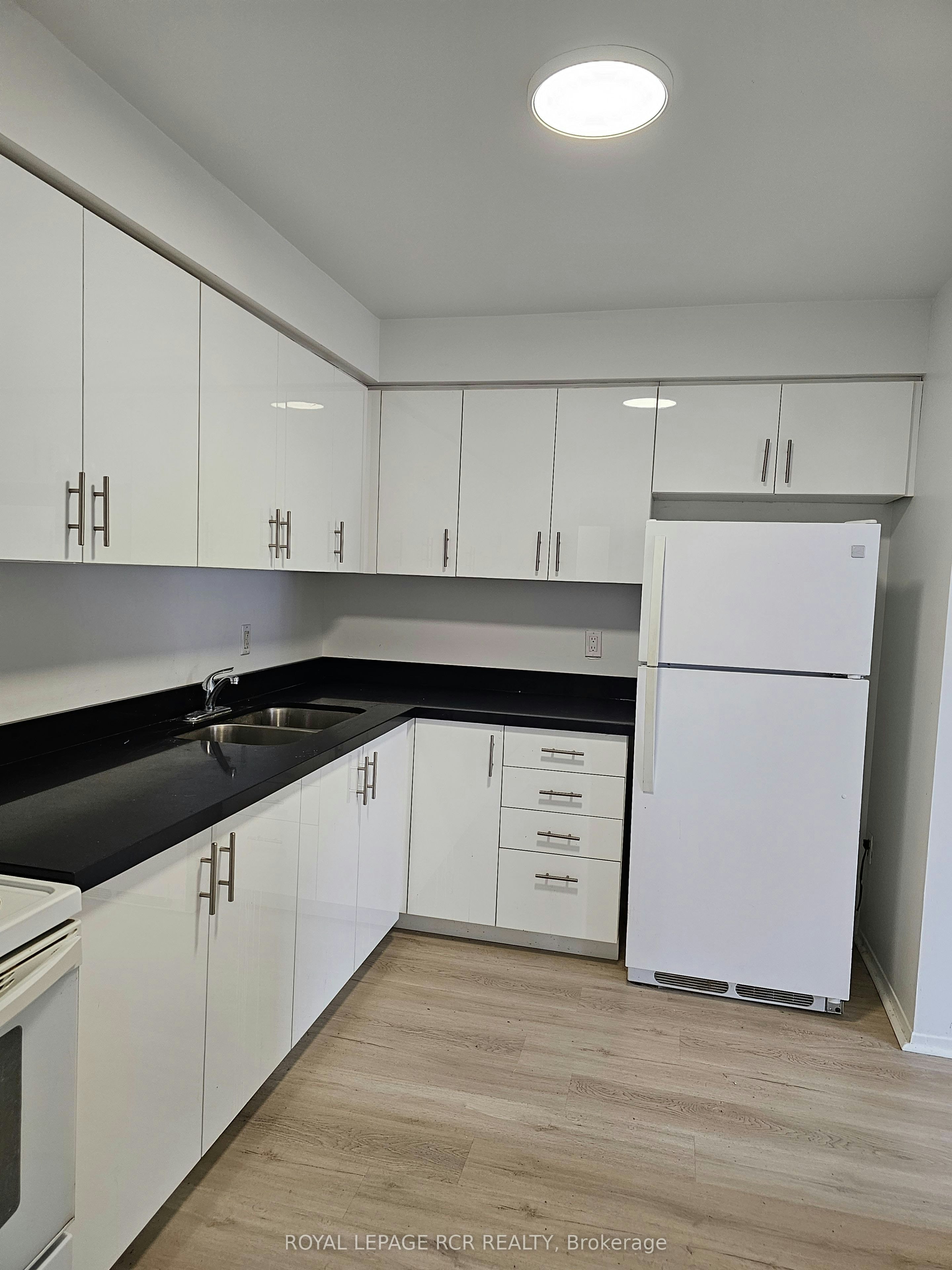 202-2 Orchard Heights Boulevard, Aurora, ON, L4G 3W3 - 13