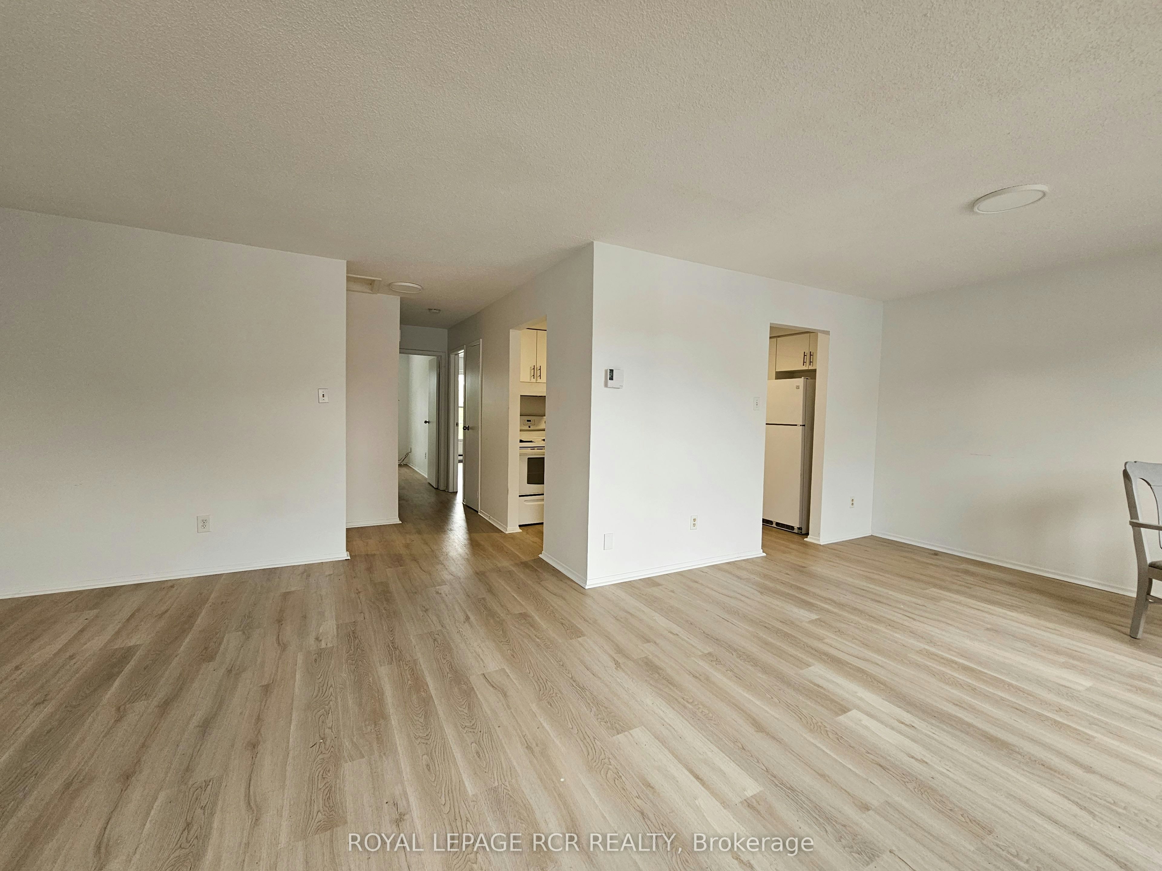 202-2 Orchard Heights Boulevard, Aurora, ON, L4G 3W3 - 8