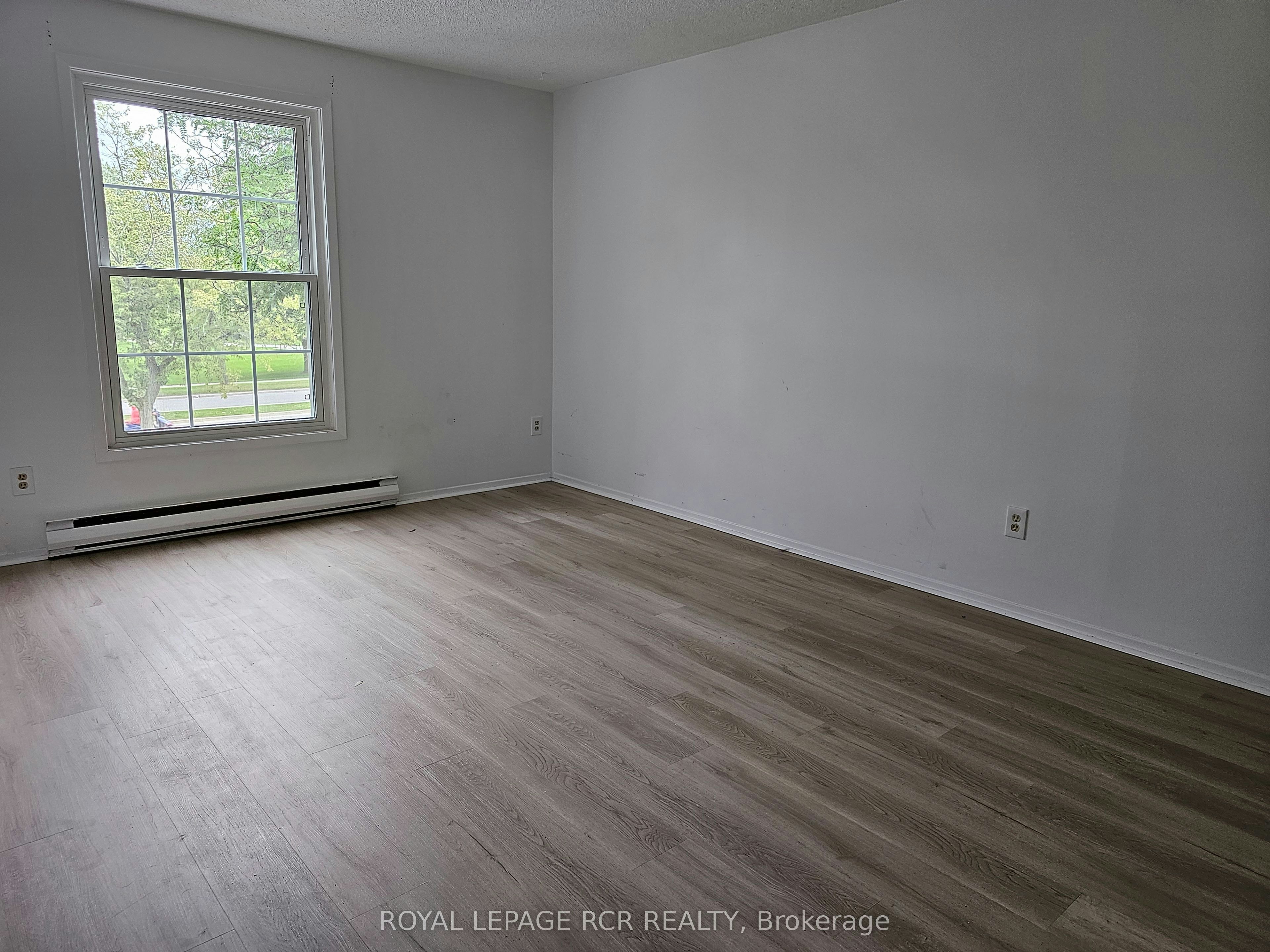 202-2 Orchard Heights Boulevard, Aurora, ON, L4G 3W3 - 14