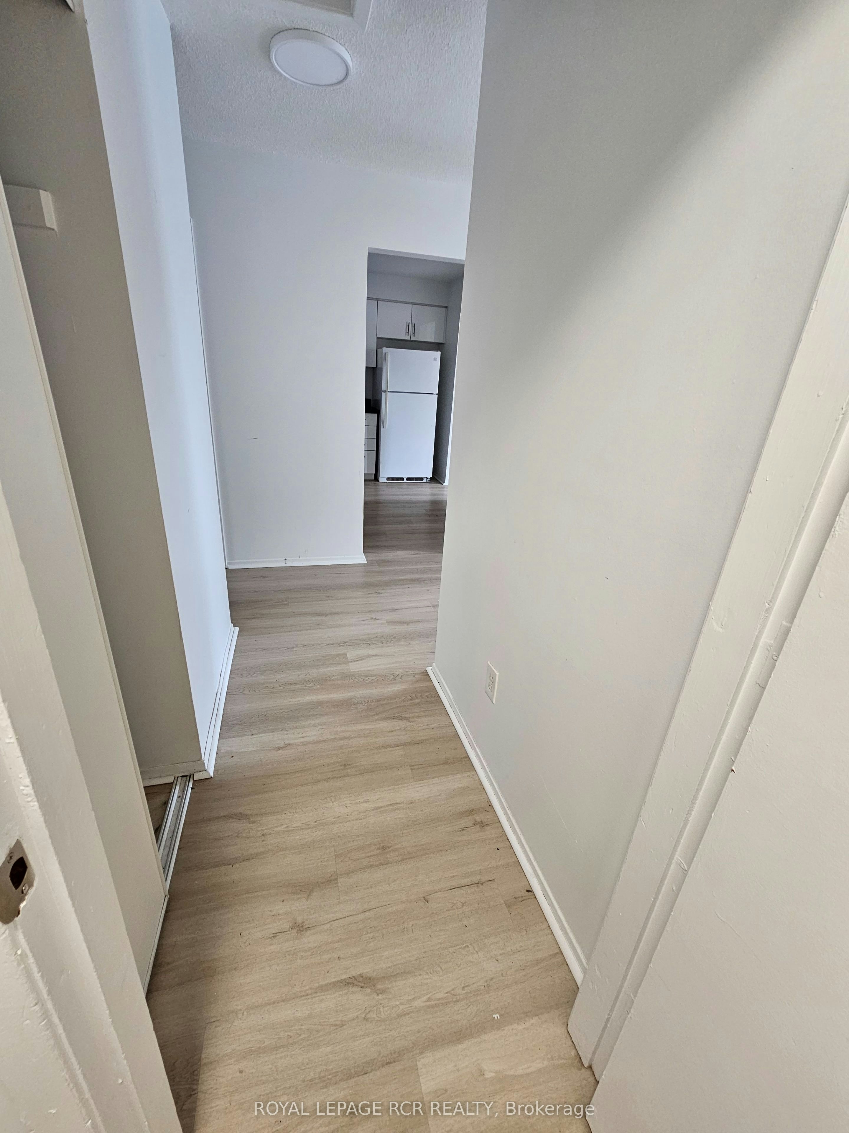 202-2 Orchard Heights Boulevard, Aurora, ON, L4G 3W3 - 3
