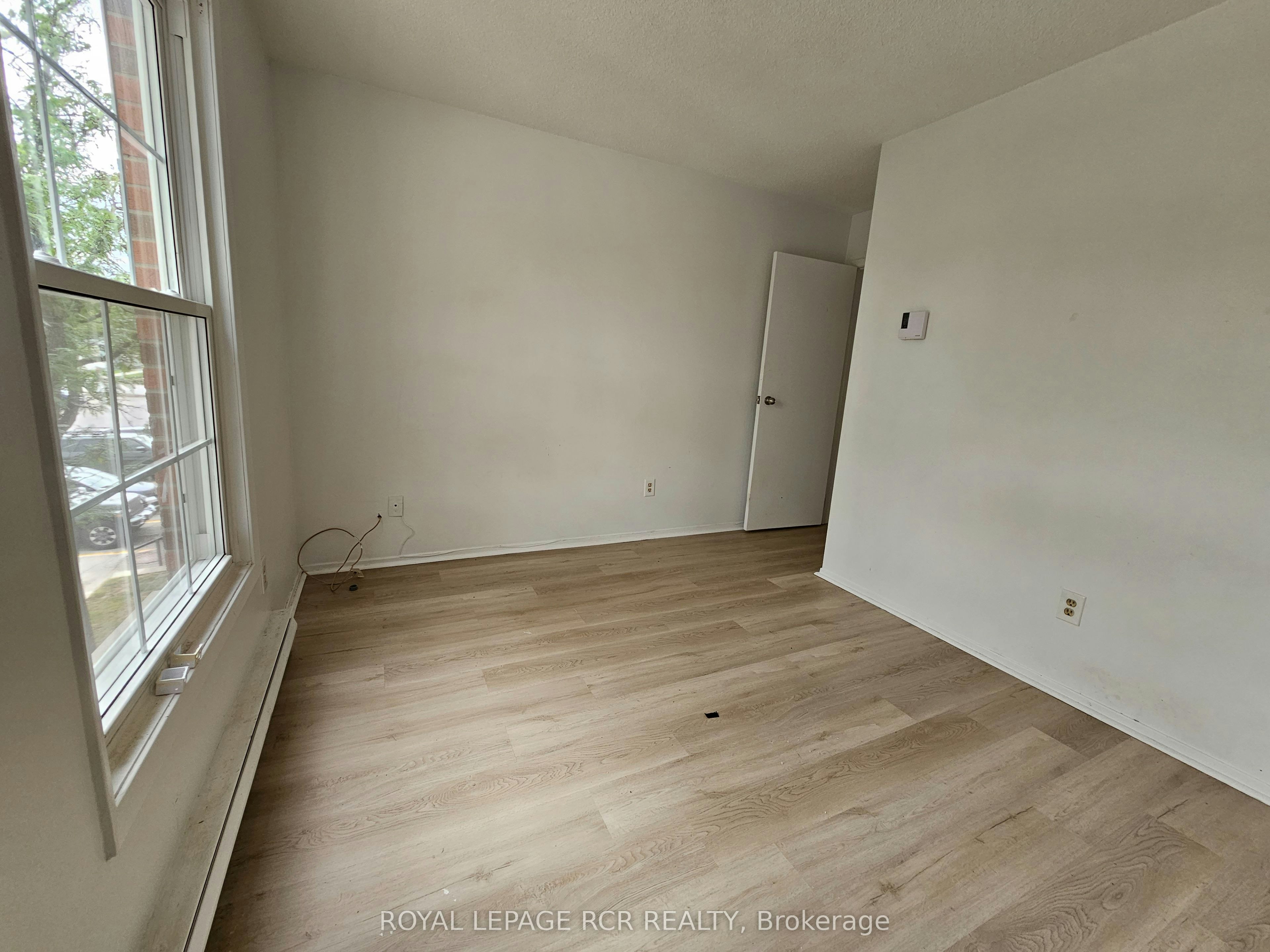 202-2 Orchard Heights Boulevard, Aurora, ON, L4G 3W3 - 17